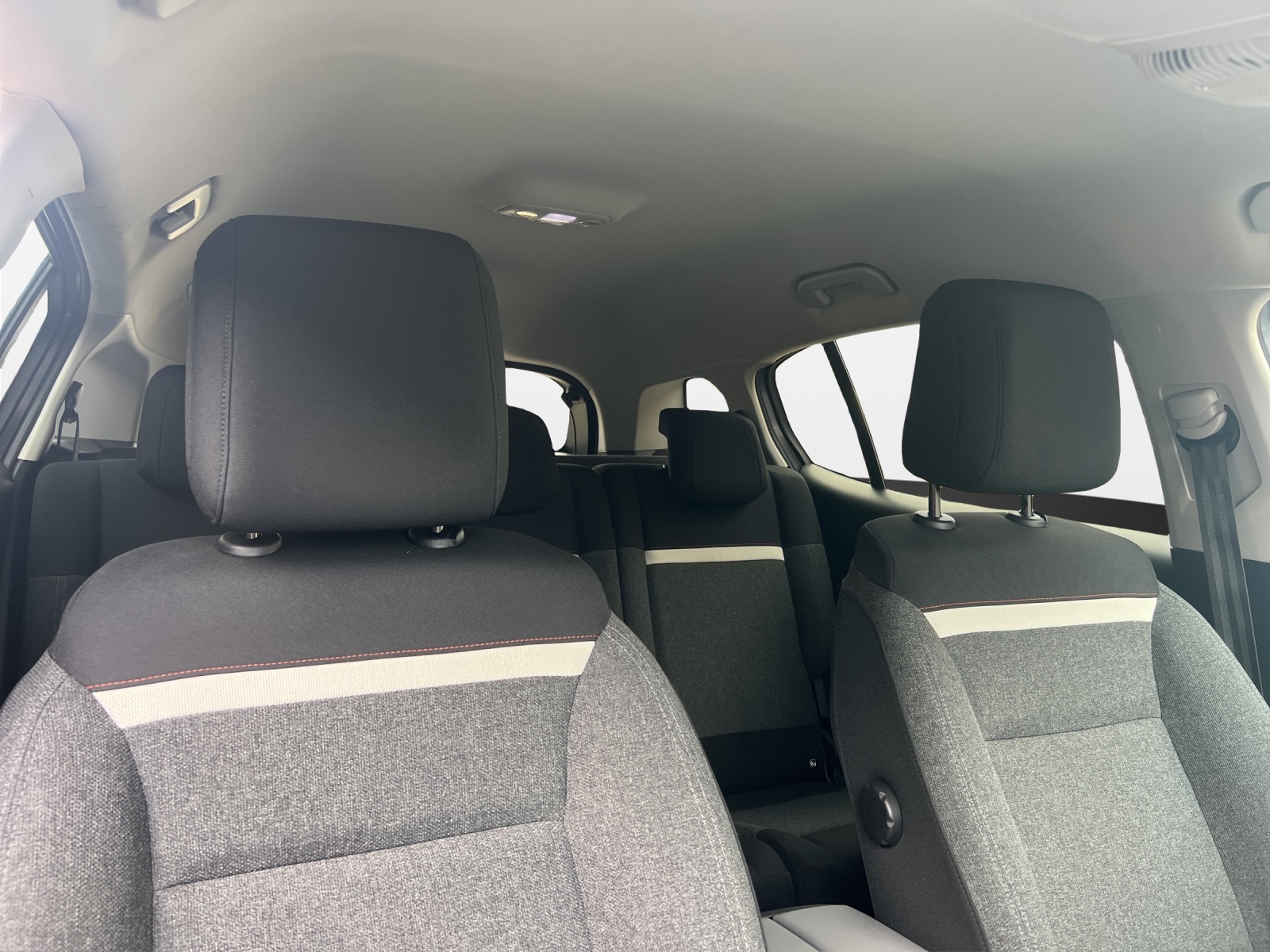 CITROEN C5 Aircross 1.5 BlueHD Feel EAT8-image-15
