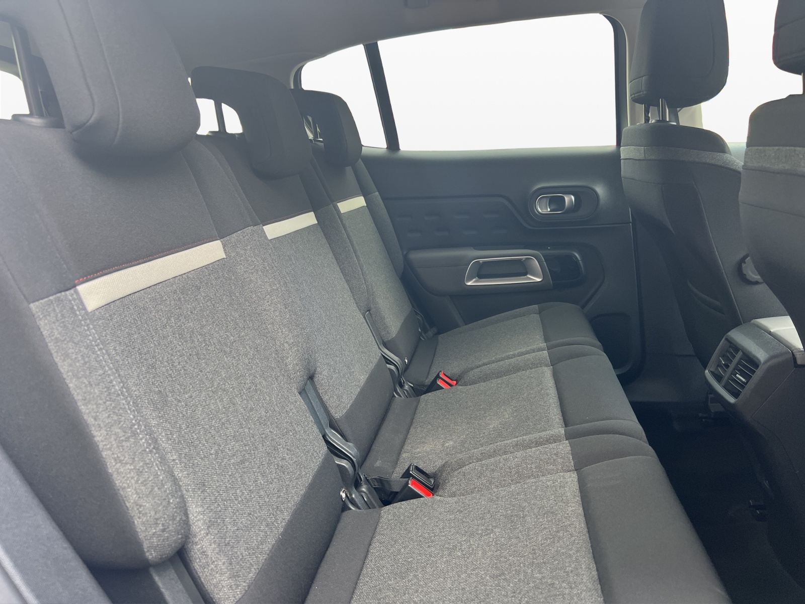 CITROEN C5 Aircross 1.5 BlueHD Feel EAT8-image-18