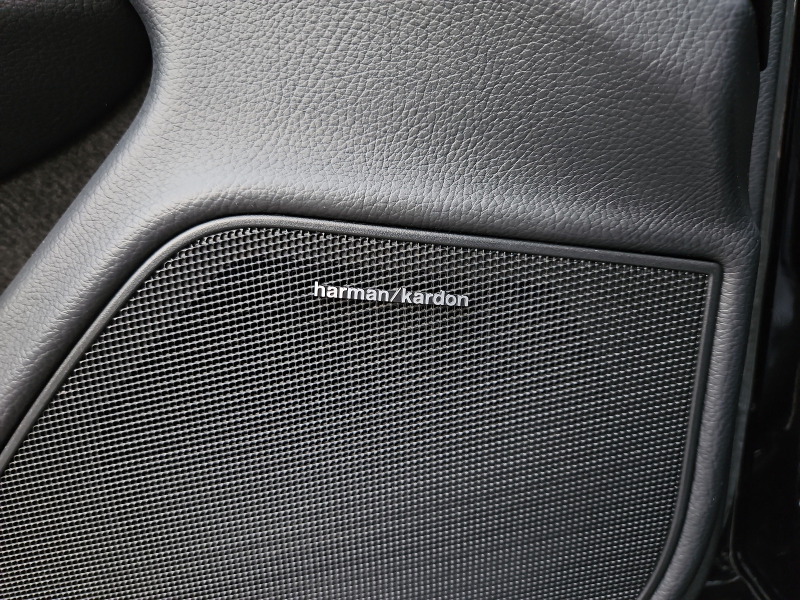 MERCEDES-BENZ C 63 Coupé AMG Black Series-image-15
