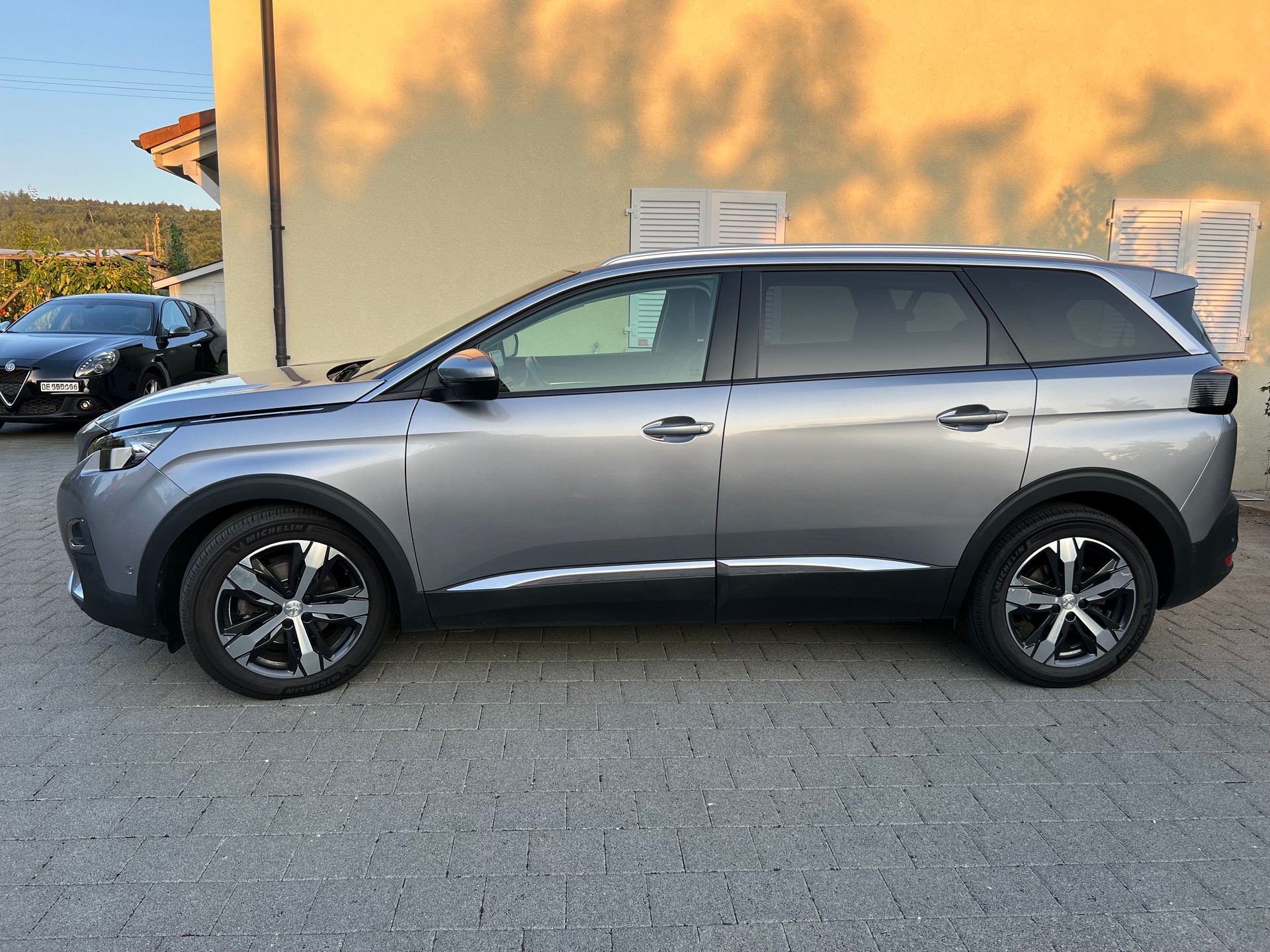 PEUGEOT 5008 1.6 BlueHDi Allure ETA-image-7
