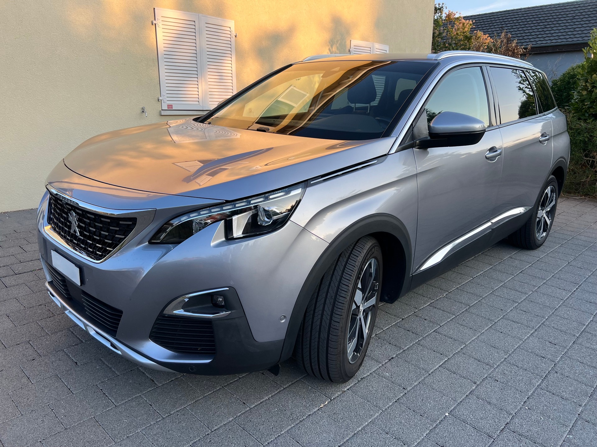 PEUGEOT 5008 1.6 BlueHDi Allure ETA