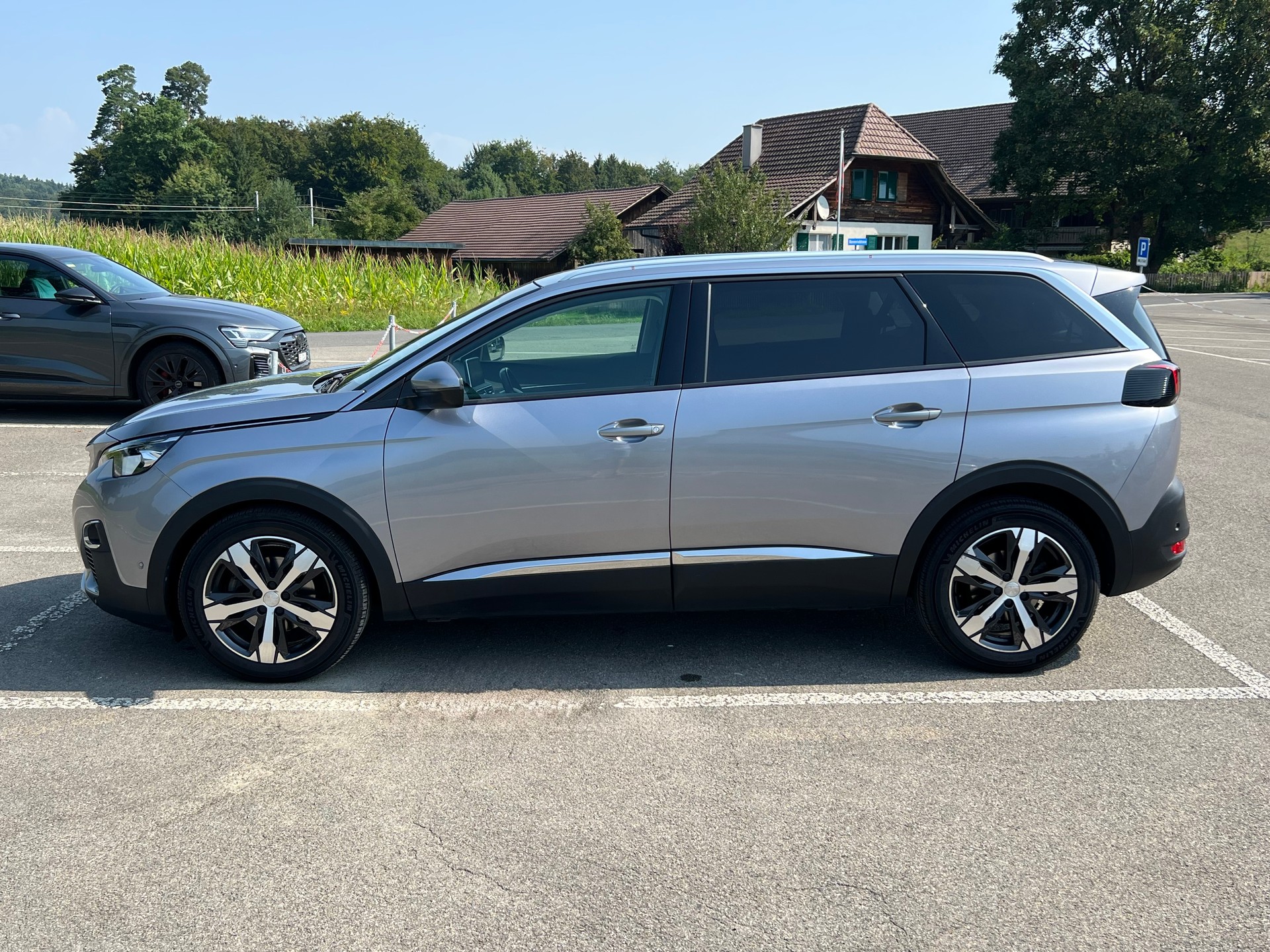 PEUGEOT 5008 1.6 BlueHDi Allure ETA-image-1