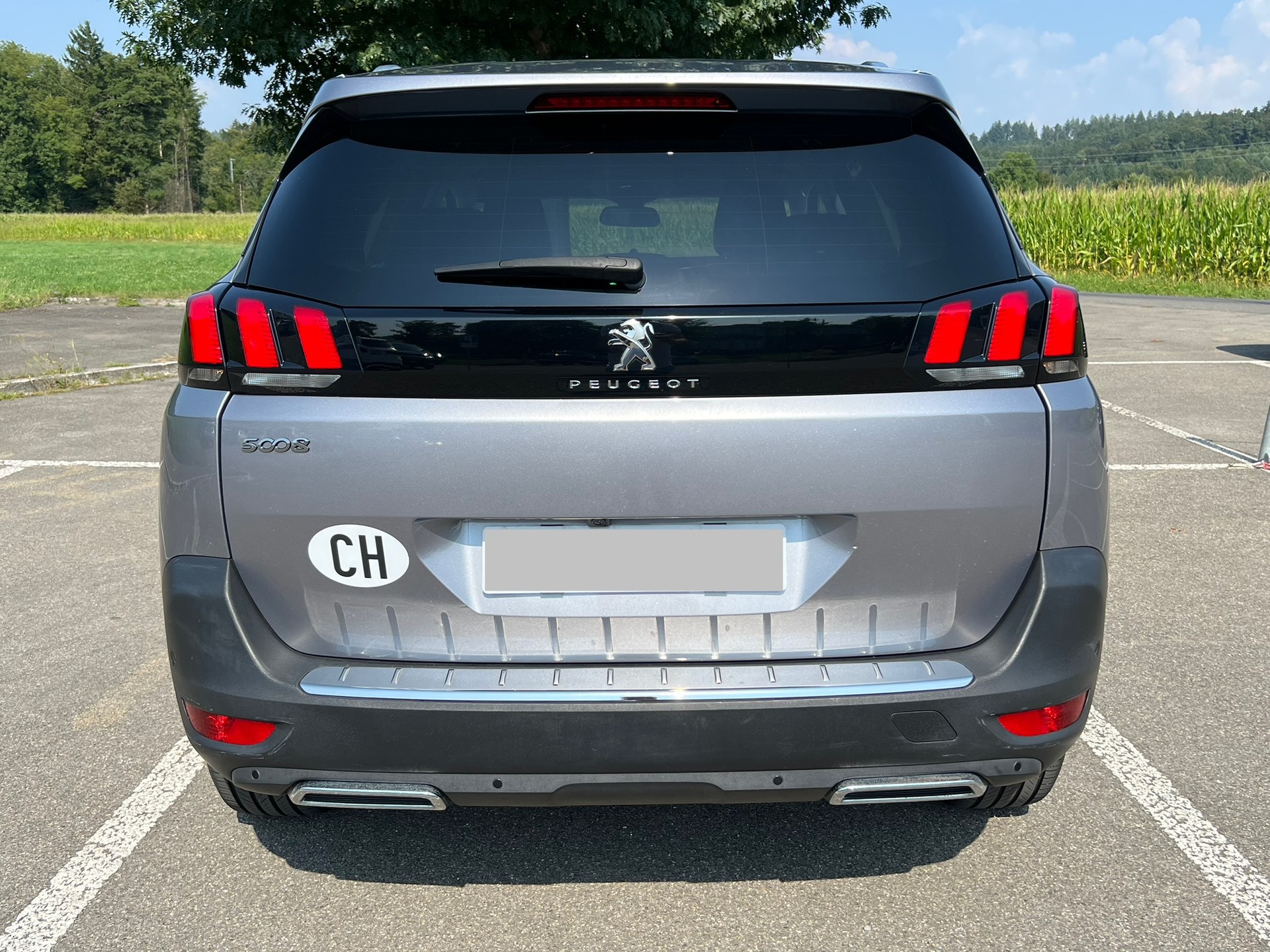 PEUGEOT 5008 1.6 BlueHDi Allure ETA-image-3