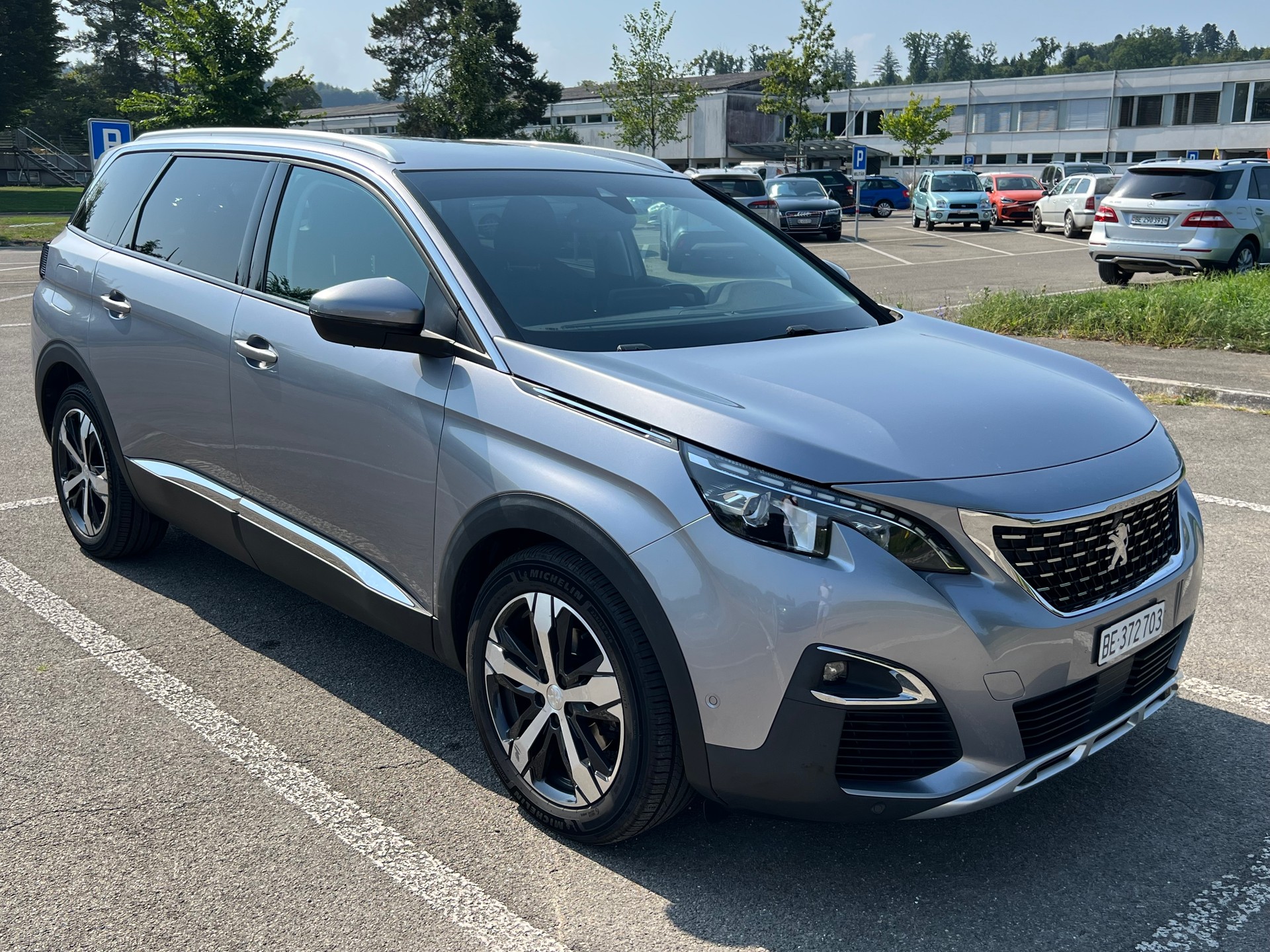 PEUGEOT 5008 1.6 BlueHDi Allure ETA-image-6