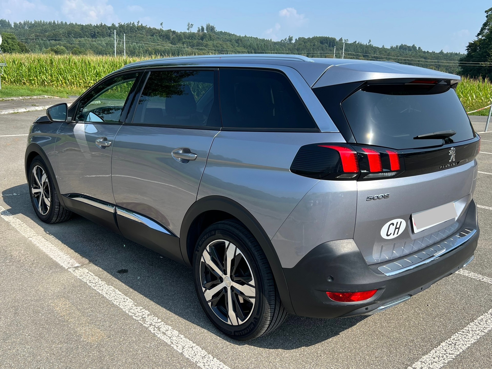 PEUGEOT 5008 1.6 BlueHDi Allure ETA-image-2
