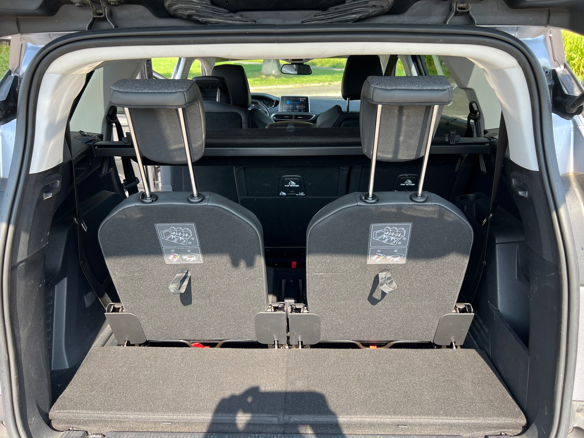 PEUGEOT 5008 1.6 BlueHDi Allure ETA-image-17