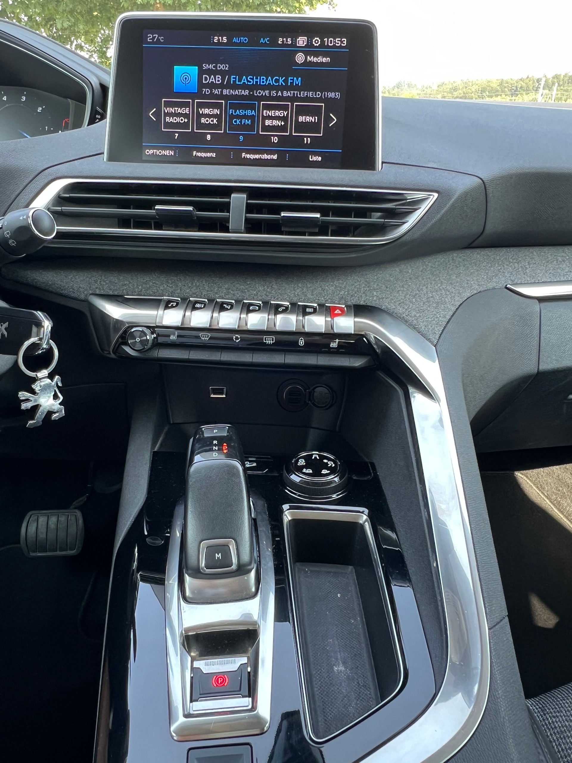 PEUGEOT 5008 1.6 BlueHDi Allure ETA-image-10