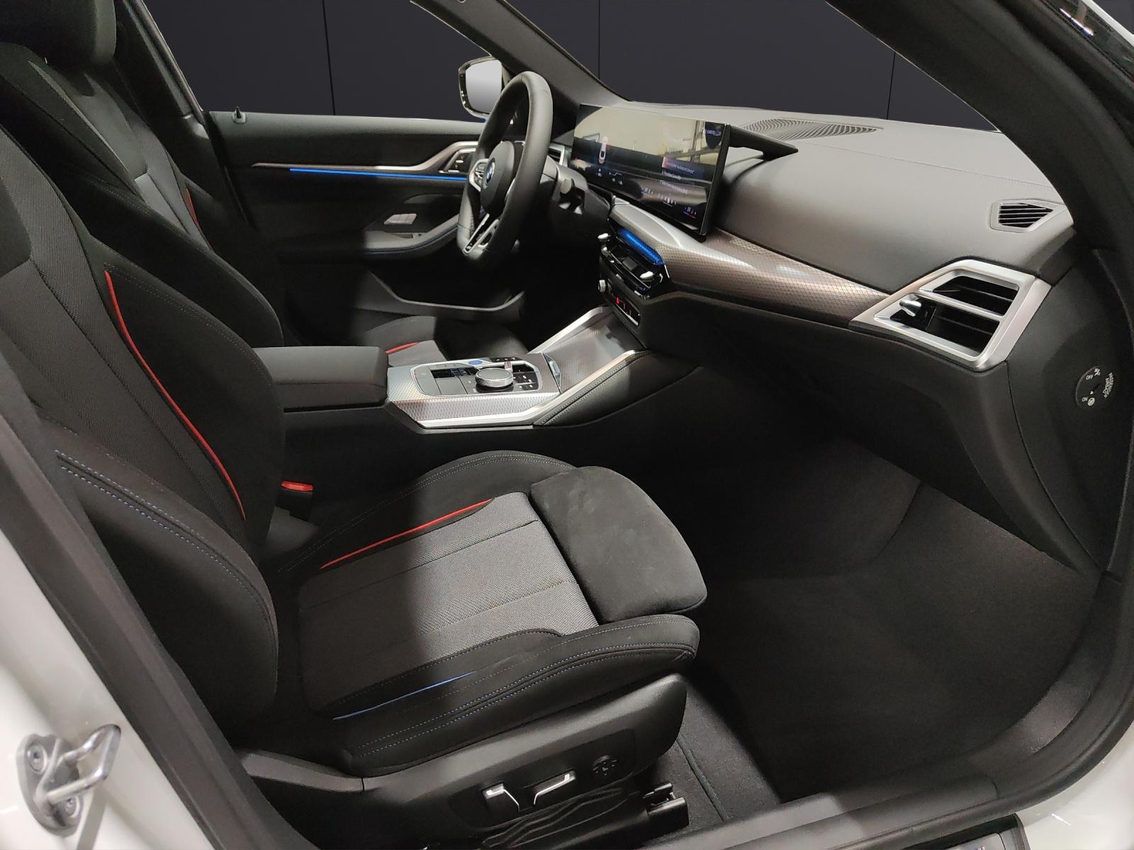 BMW i4 xDrive40-image-7