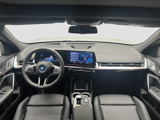 BMW iX2 xDrive 30 M Sport Pro-image-10