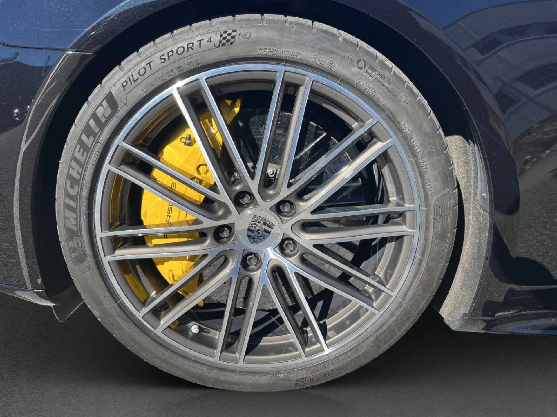 PORSCHE Panamera Turbo S E-Hybrid Sport Turismo-image-11