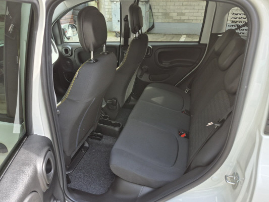 FIAT Panda 1.0 MHEV Cross-image-3