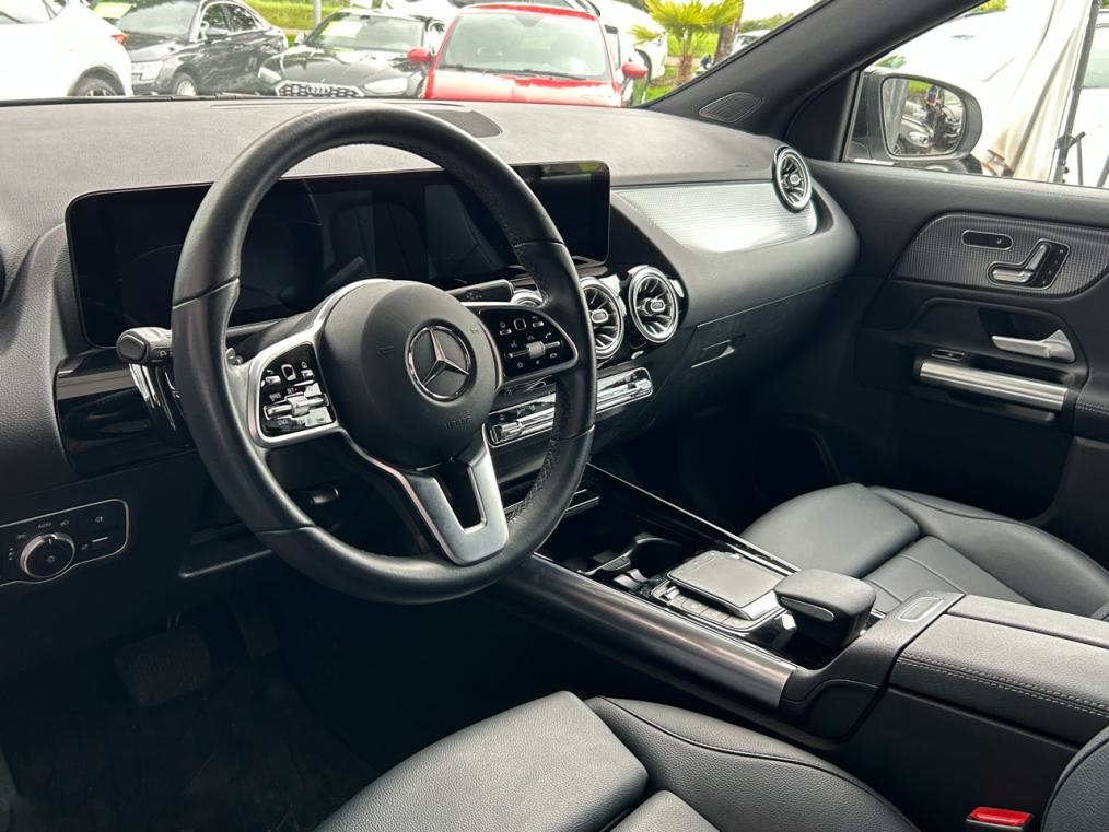 MERCEDES-BENZ GLA 200 4Matic Progressive 8G-DCT-image-3