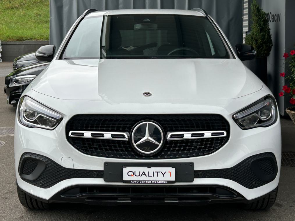 MERCEDES-BENZ GLA 200 4Matic Progressive 8G-DCT-image-0