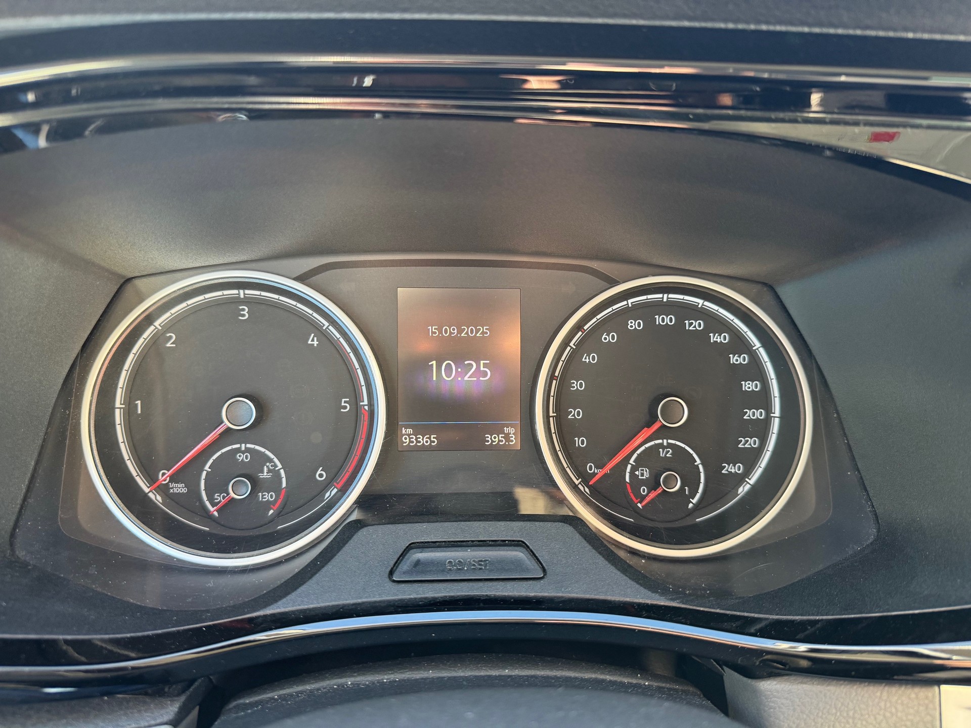 VW T6.1 2.0 TDI 4Motion DSG-image-11
