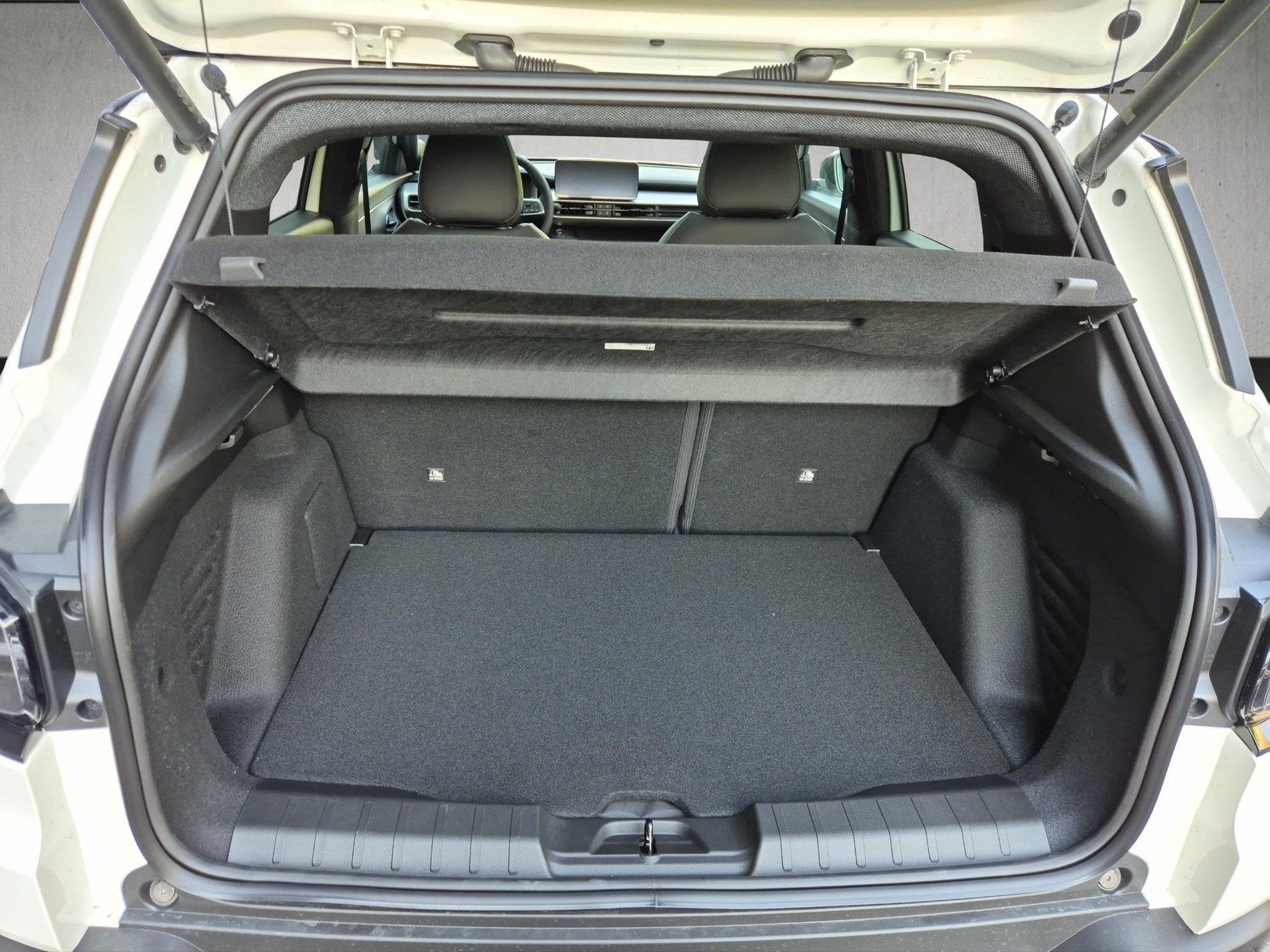 JEEP Avenger 1.2 MHEV Overland 4xe-image-13