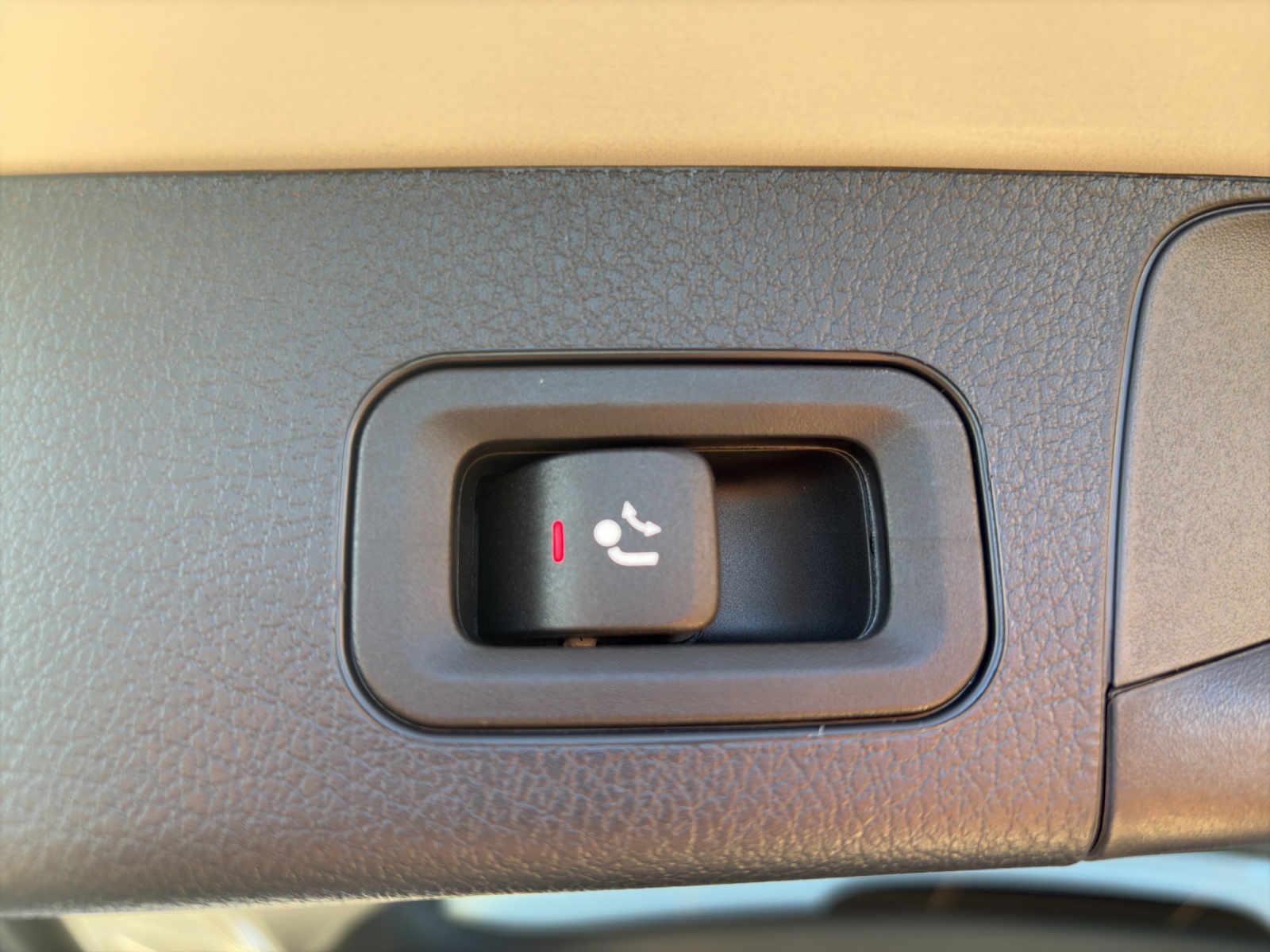 MERCEDES-BENZ GLB 220 4Matic 8G-Tronic-image-8