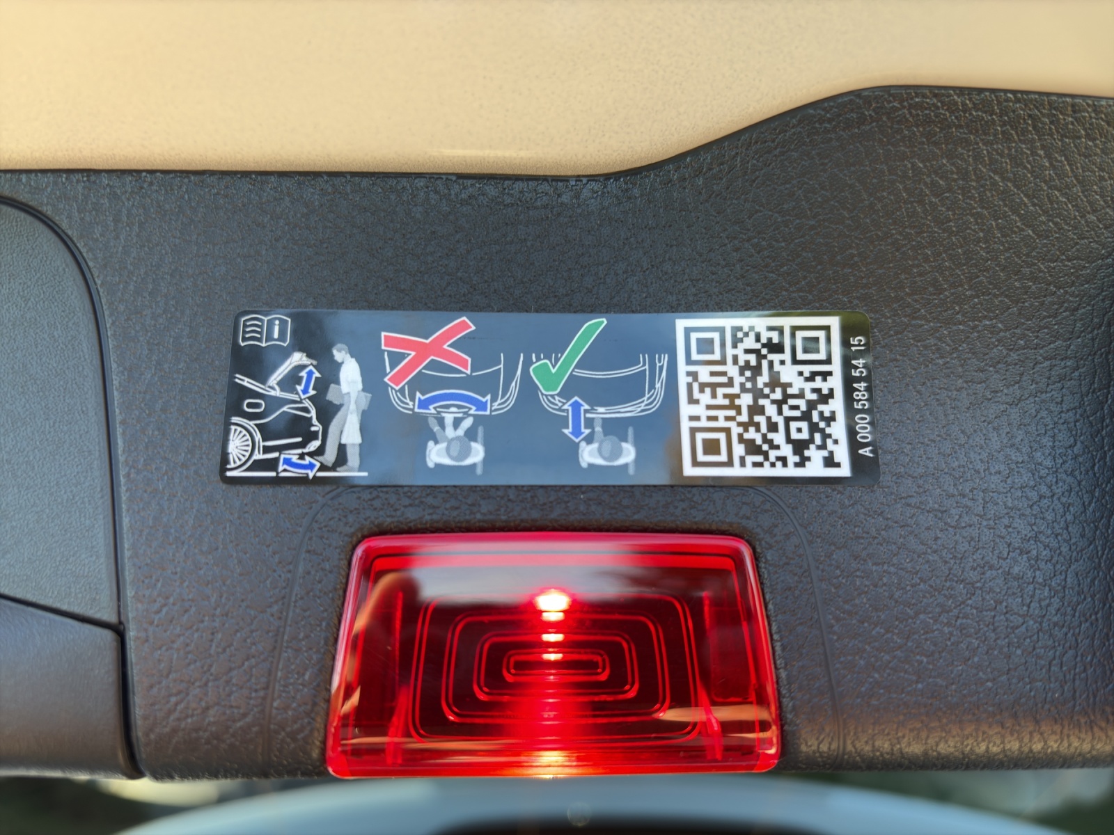 MERCEDES-BENZ GLB 220 4Matic 8G-Tronic-image-7