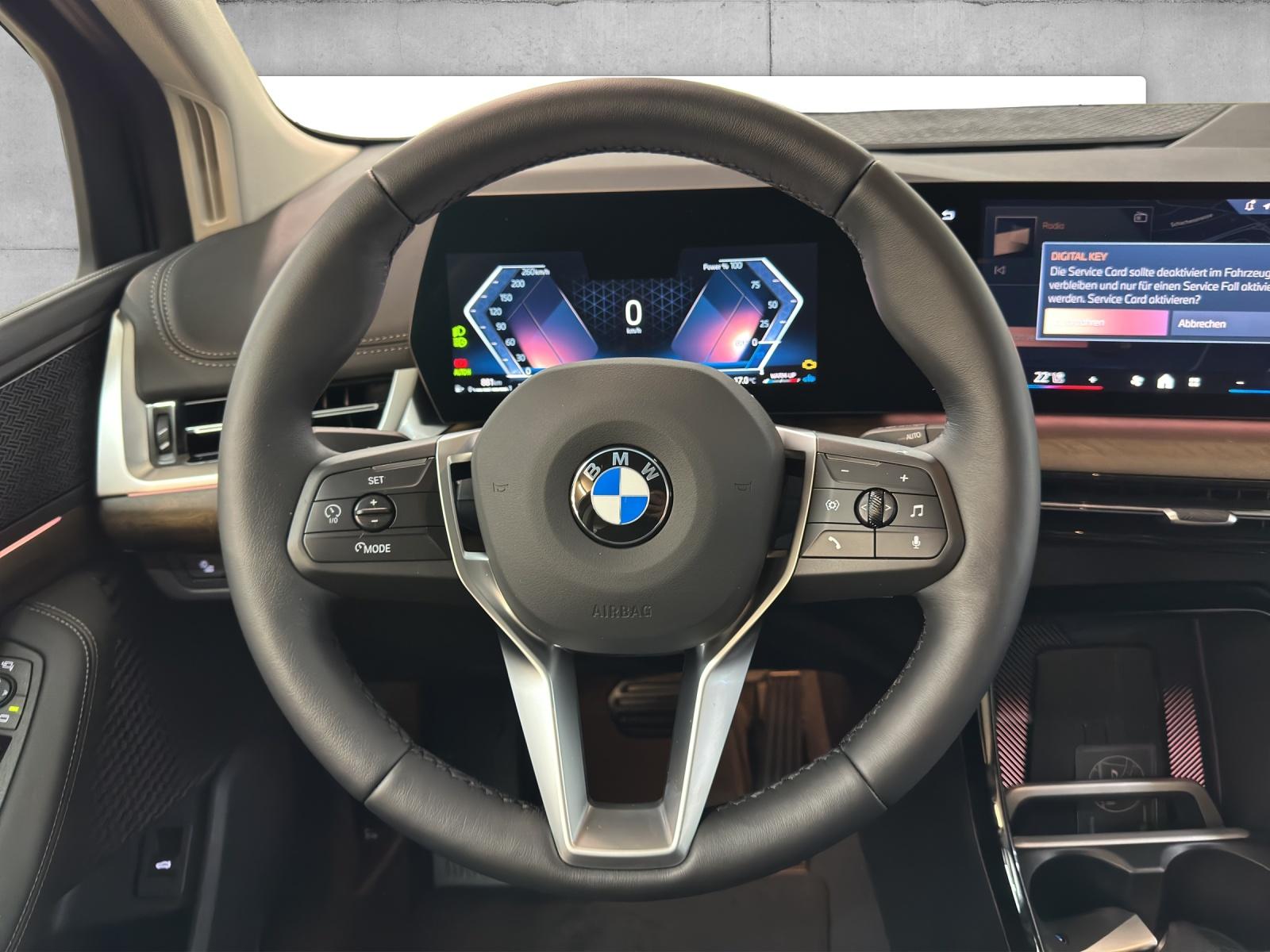 BMW 218d Active Tourer-image-17