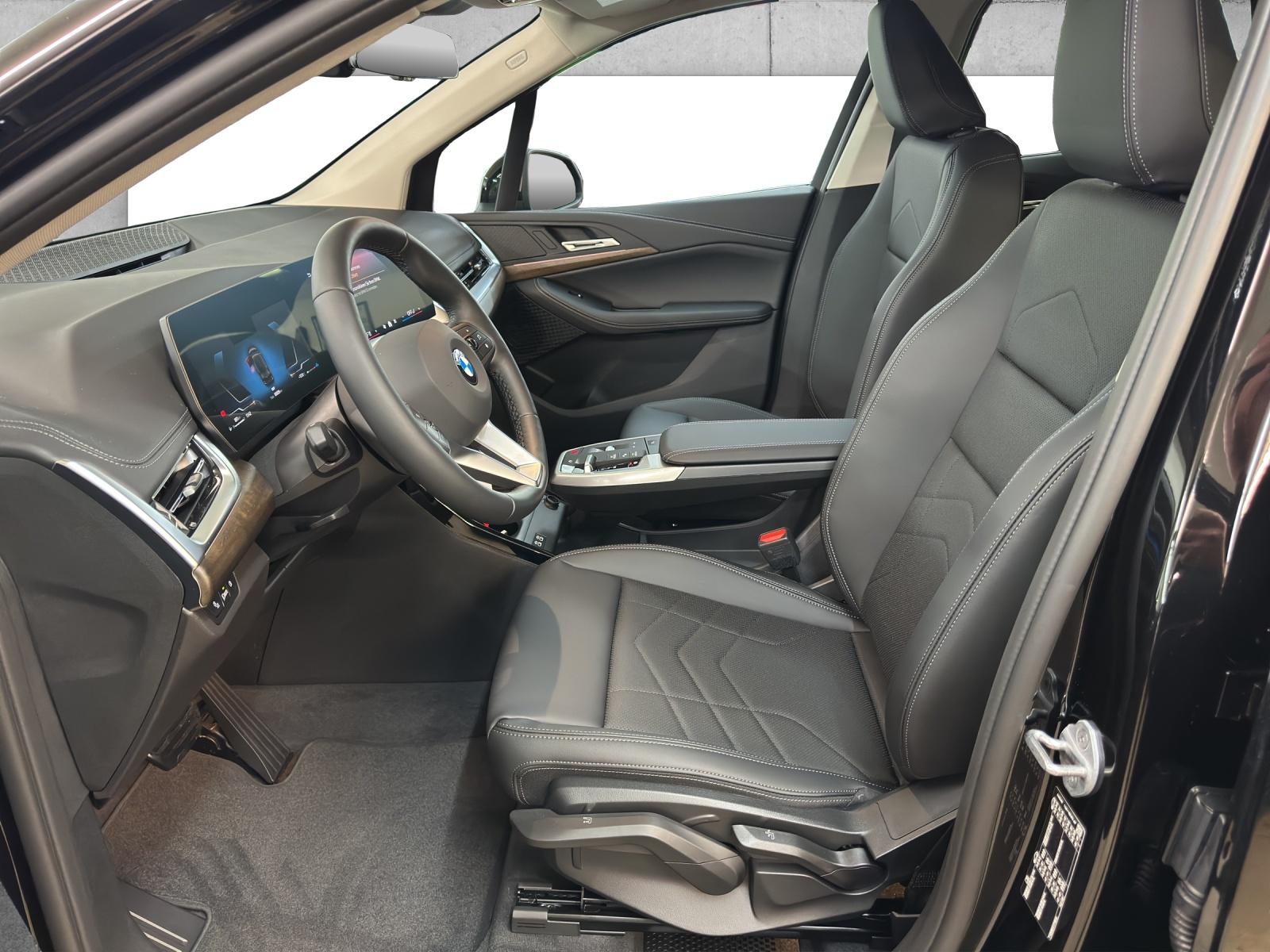 BMW 218d Active Tourer-image-10