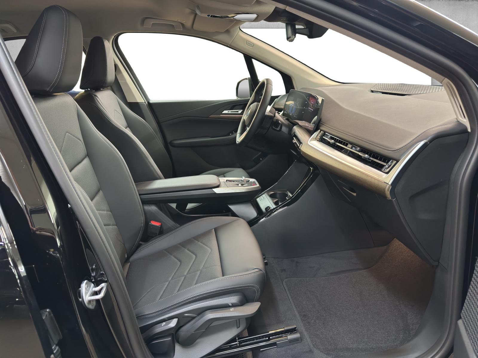 BMW 218d Active Tourer-image-14