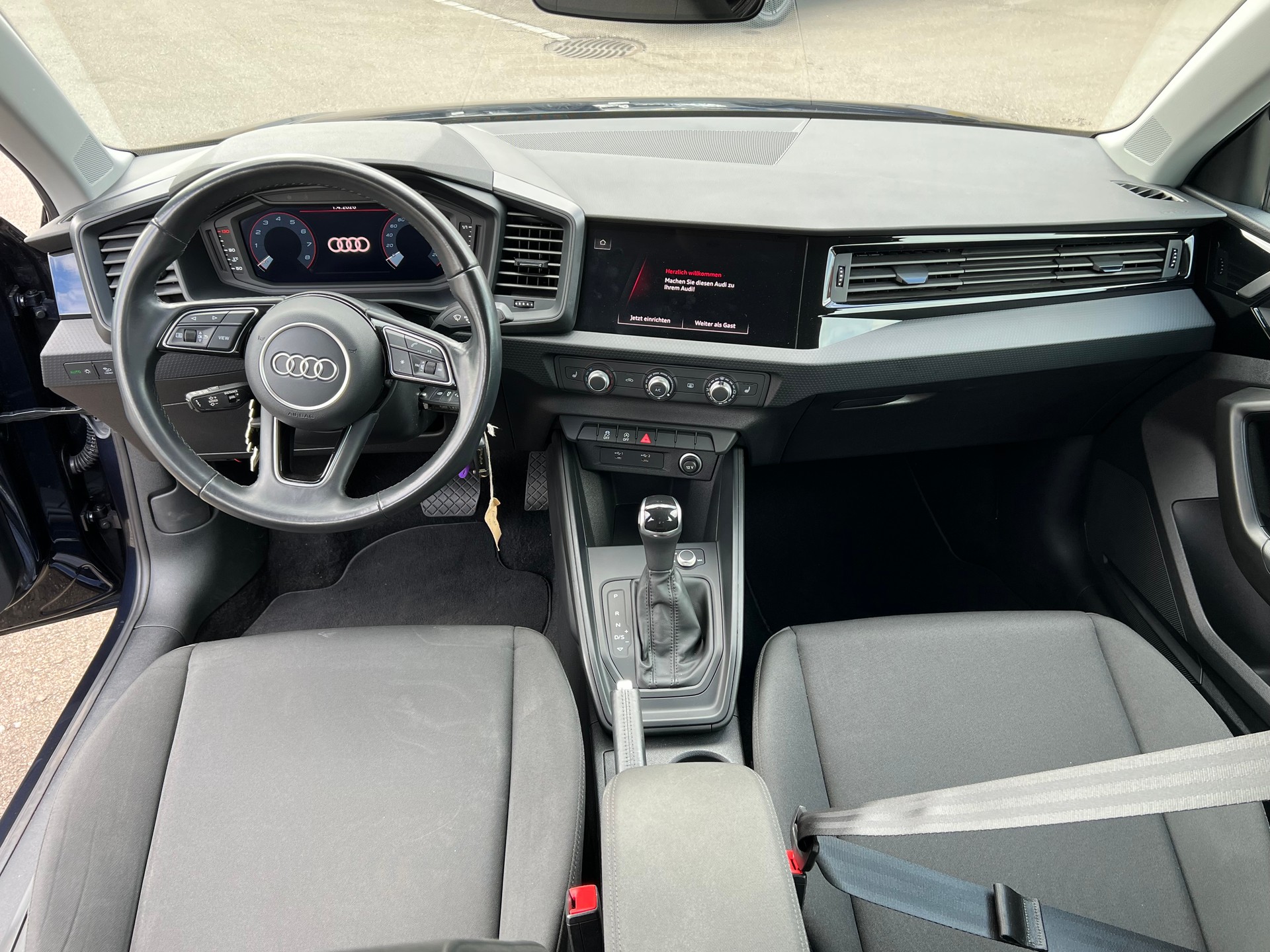 AUDI A1 Sportback 30 TFSI Attraction S-tronic-image-14