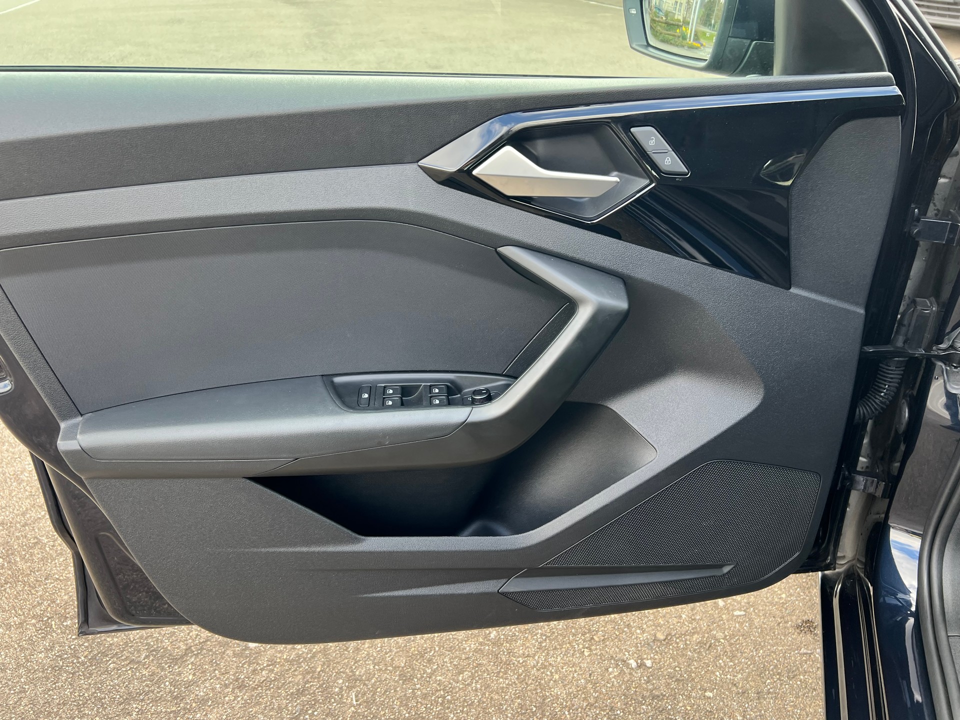 AUDI A1 Sportback 30 TFSI Attraction S-tronic-image-9