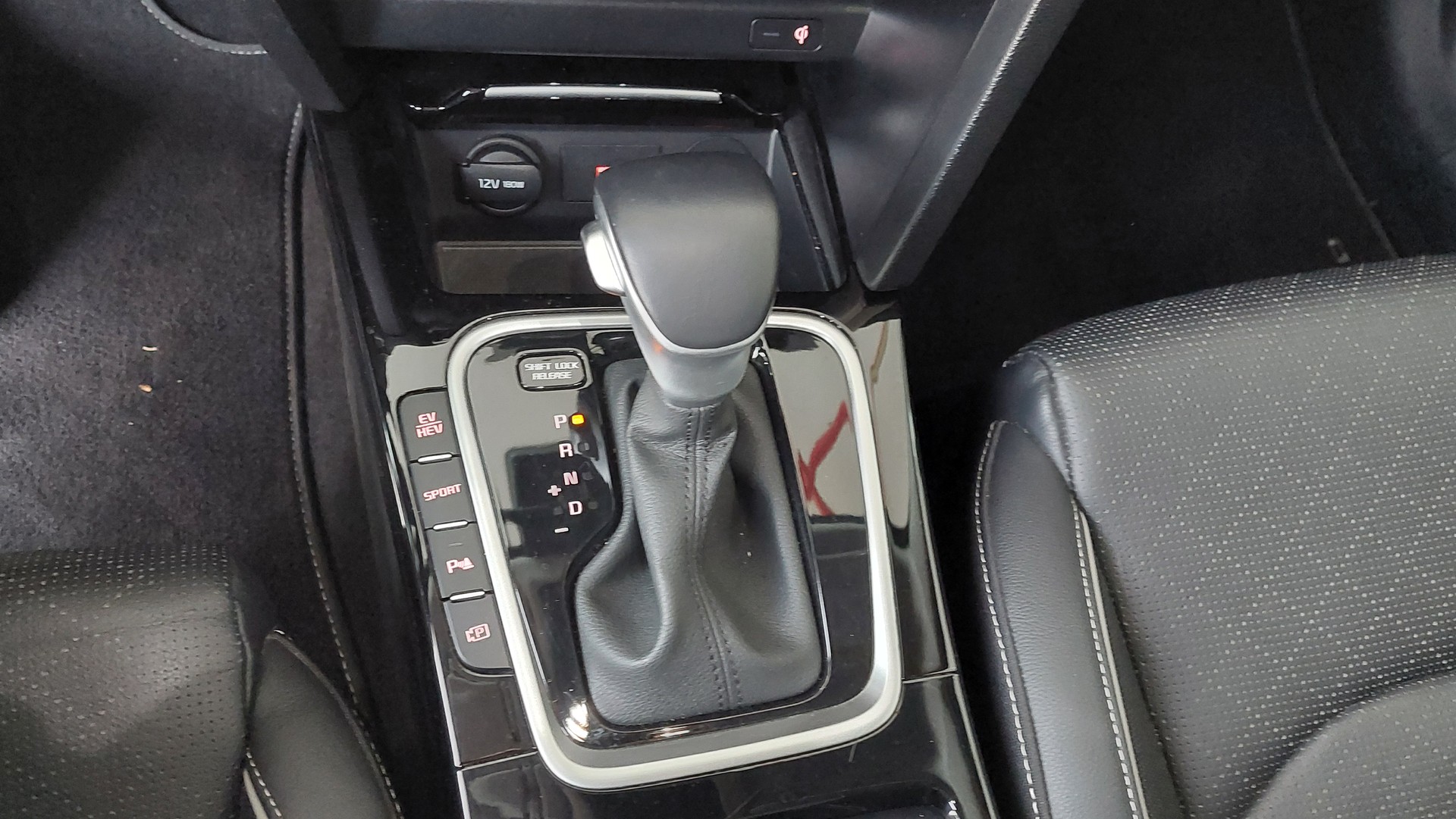 KIA Xceed 1.6 GDi Plug-in Hybrid Style DCT-image-11