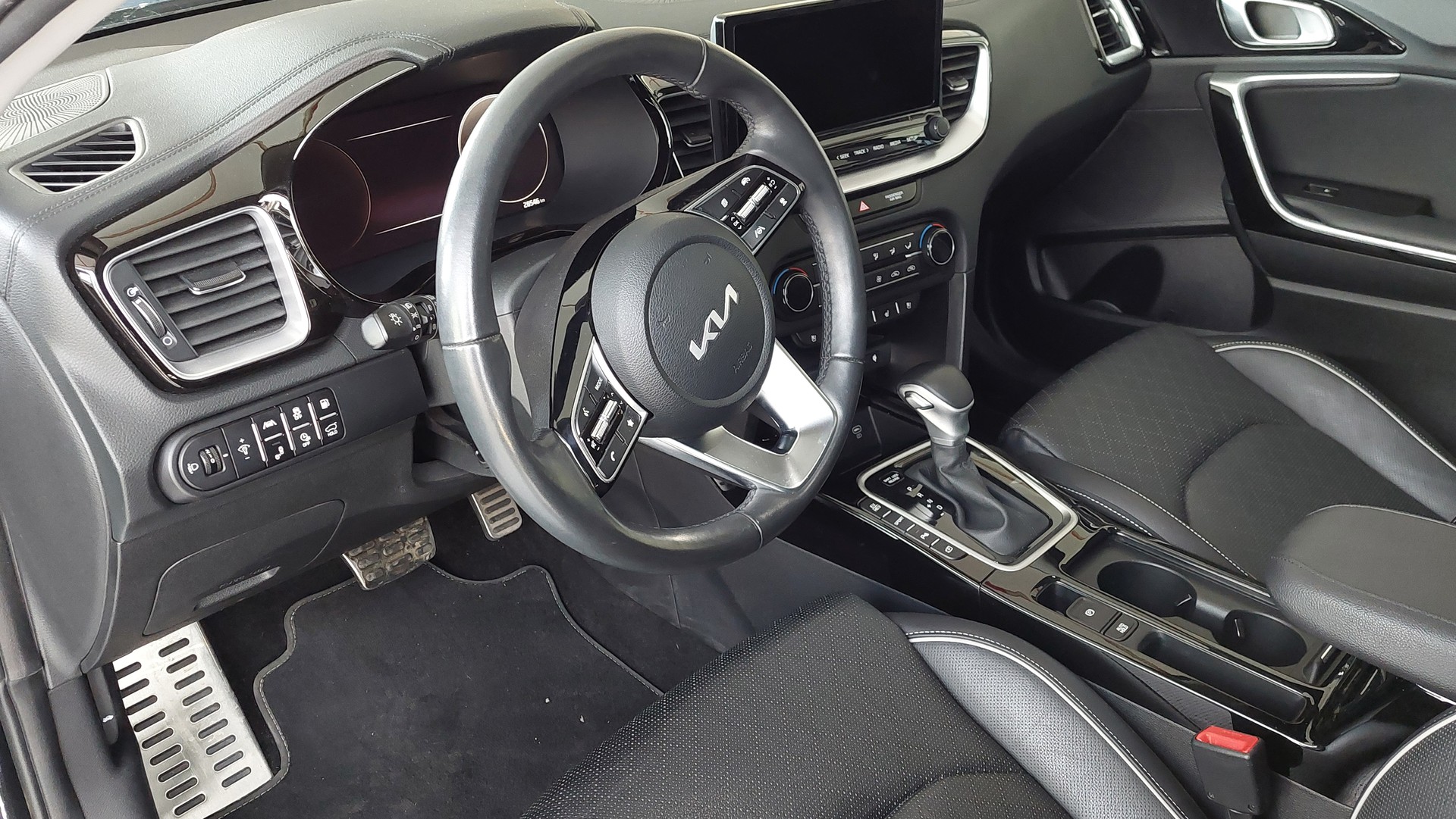 KIA Xceed 1.6 GDi Plug-in Hybrid Style DCT-image-8