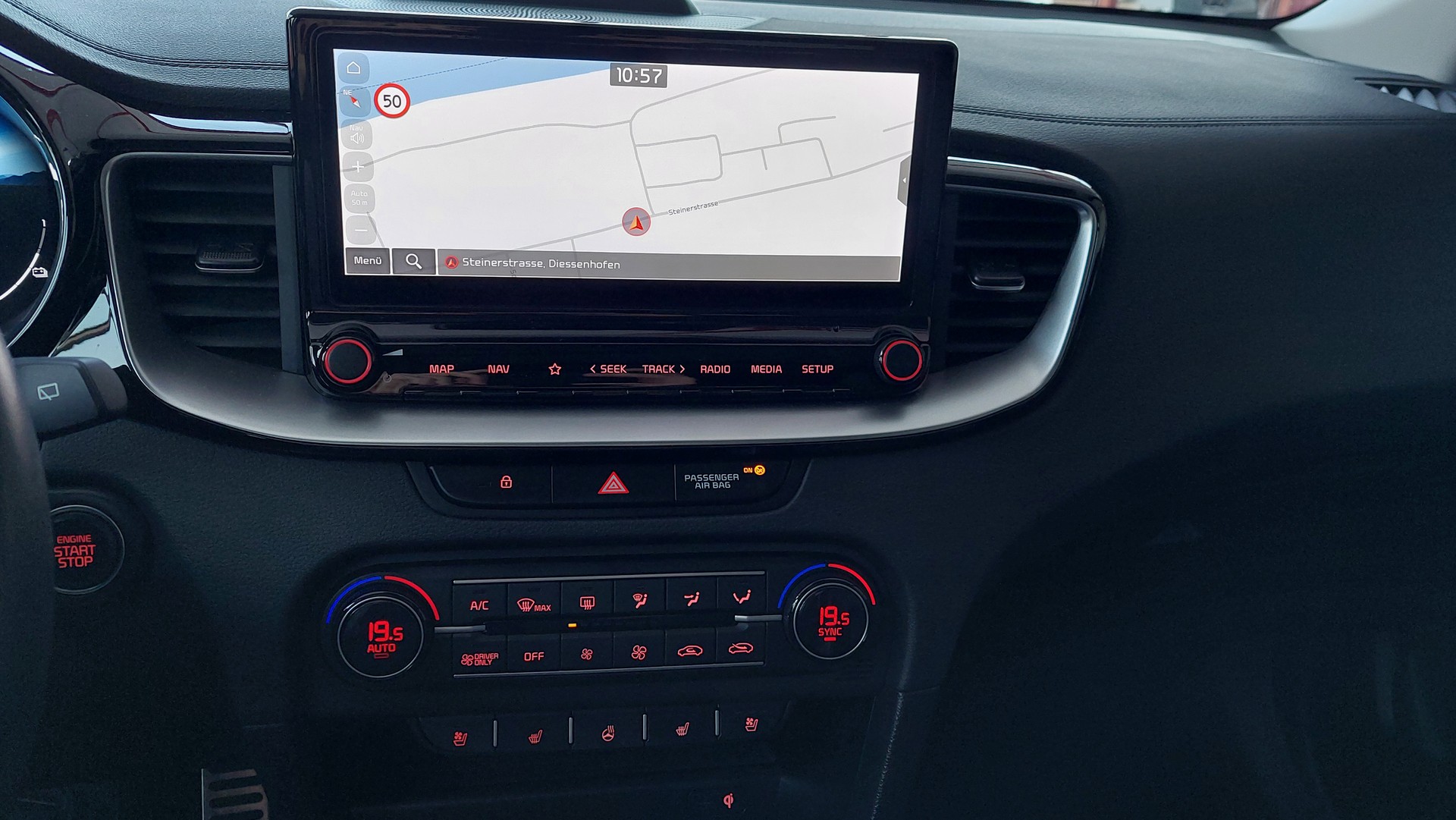 KIA Xceed 1.6 GDi Plug-in Hybrid Style DCT-image-13