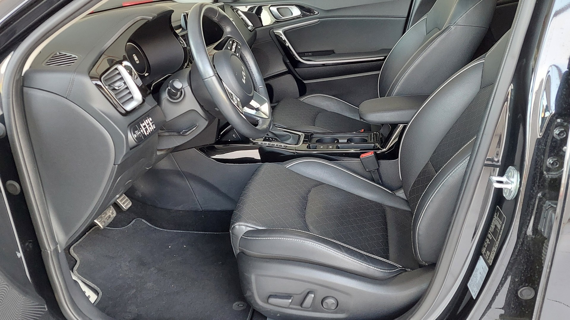 KIA Xceed 1.6 GDi Plug-in Hybrid Style DCT-image-5