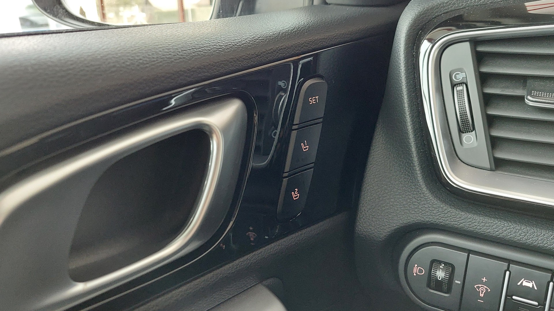 KIA Xceed 1.6 GDi Plug-in Hybrid Style DCT-image-12
