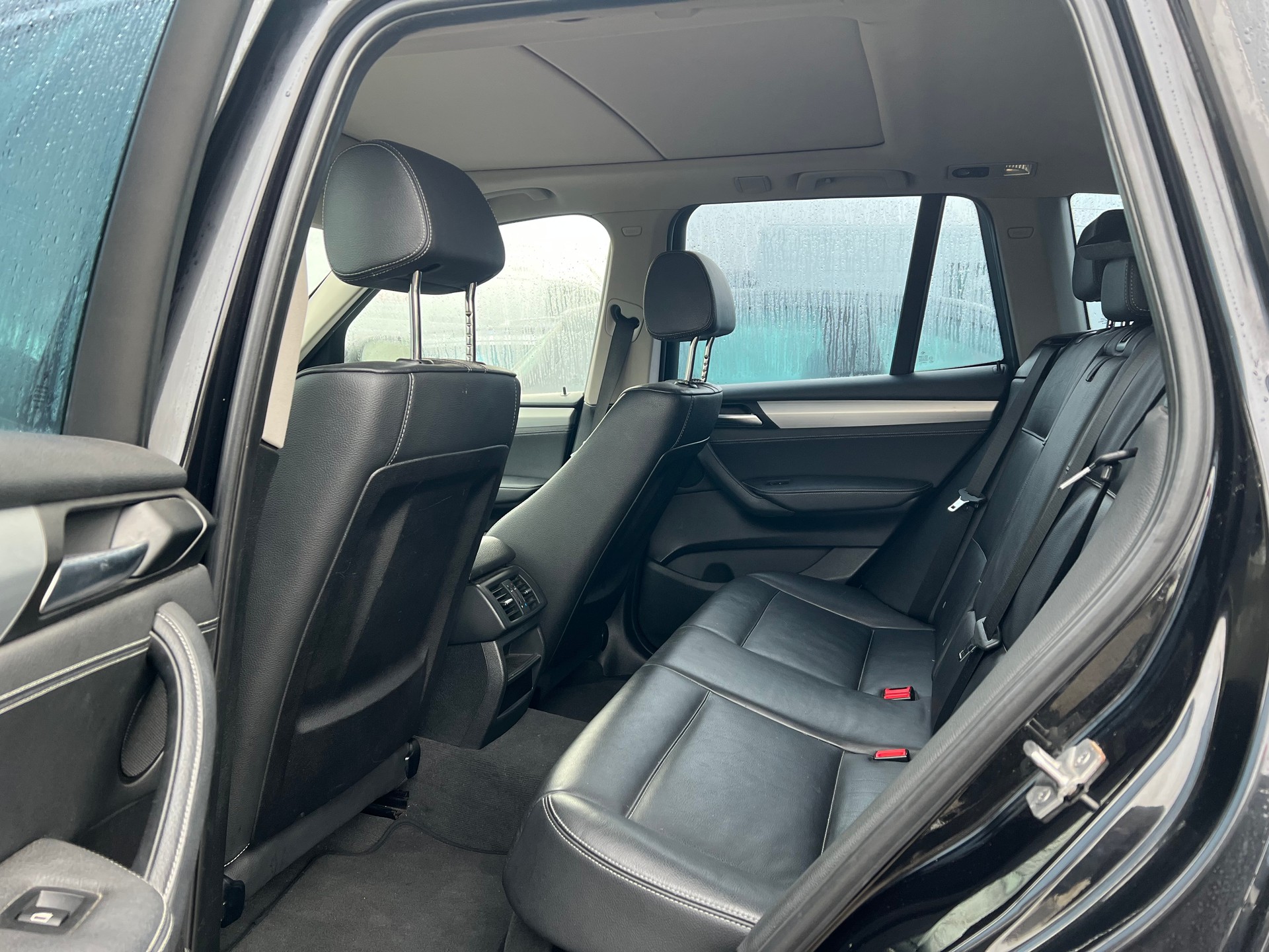 BMW x Drive 35i-image-4