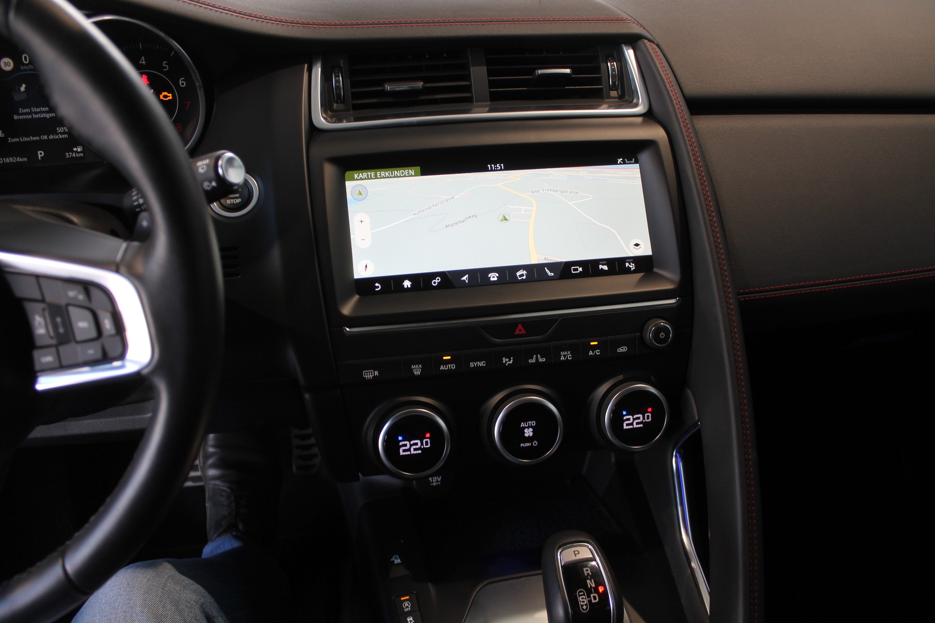 JAGUAR E-Pace 2.0 P250 First Edition AWD Automatik-image-9