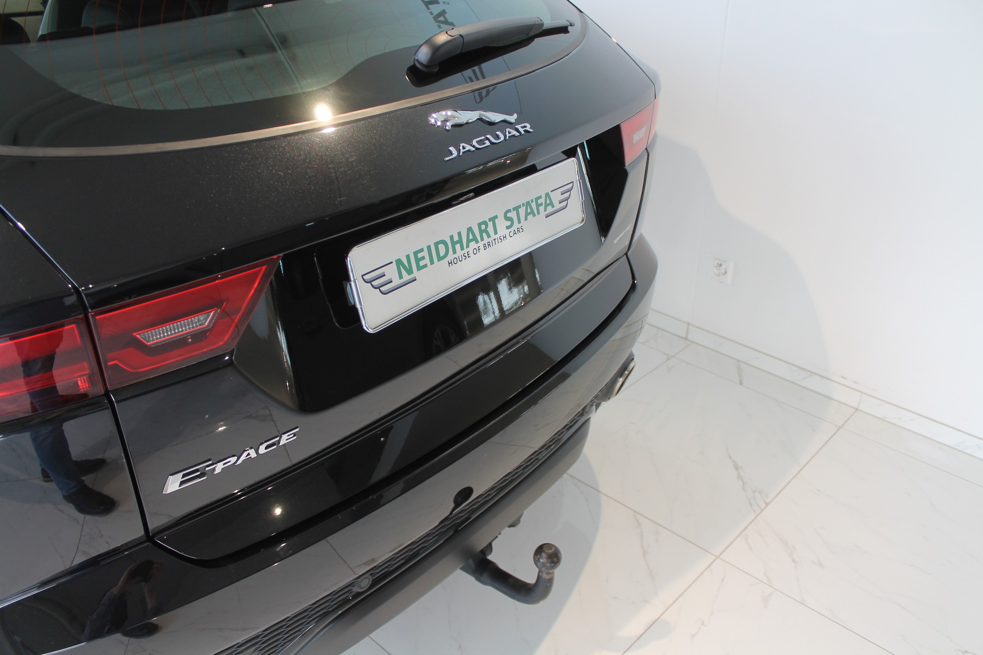 JAGUAR E-Pace 2.0 P250 First Edition AWD Automatik-showroom-element-3