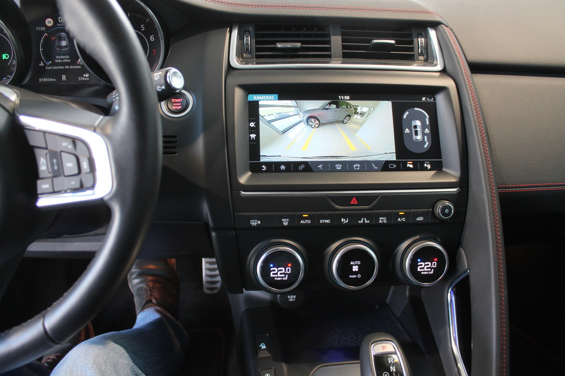 JAGUAR E-Pace 2.0 P250 First Edition AWD Automatik-image-10