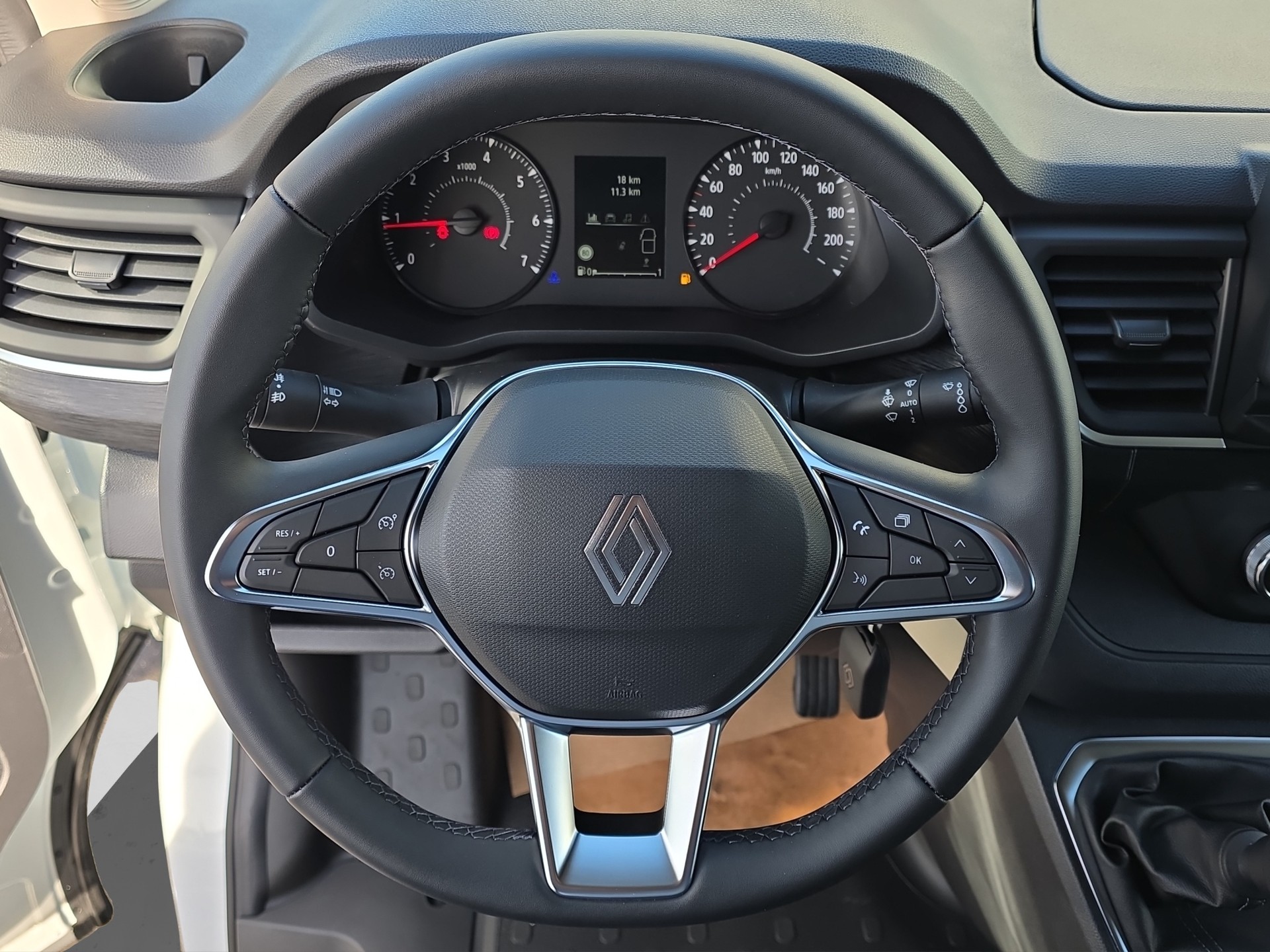 RENAULT Trafic 2.0 Blue dCi 150 Advance L2H2 EN-image-11