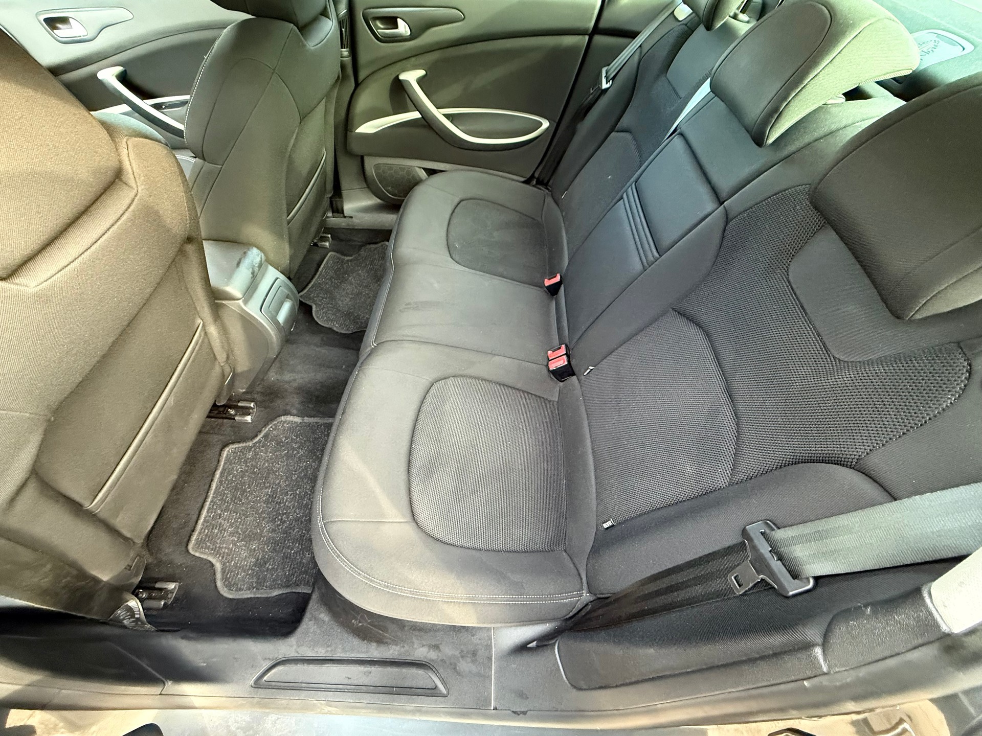 CITROEN C5 Berline 2.0 HDi Dynamique+ Automatic-image-11