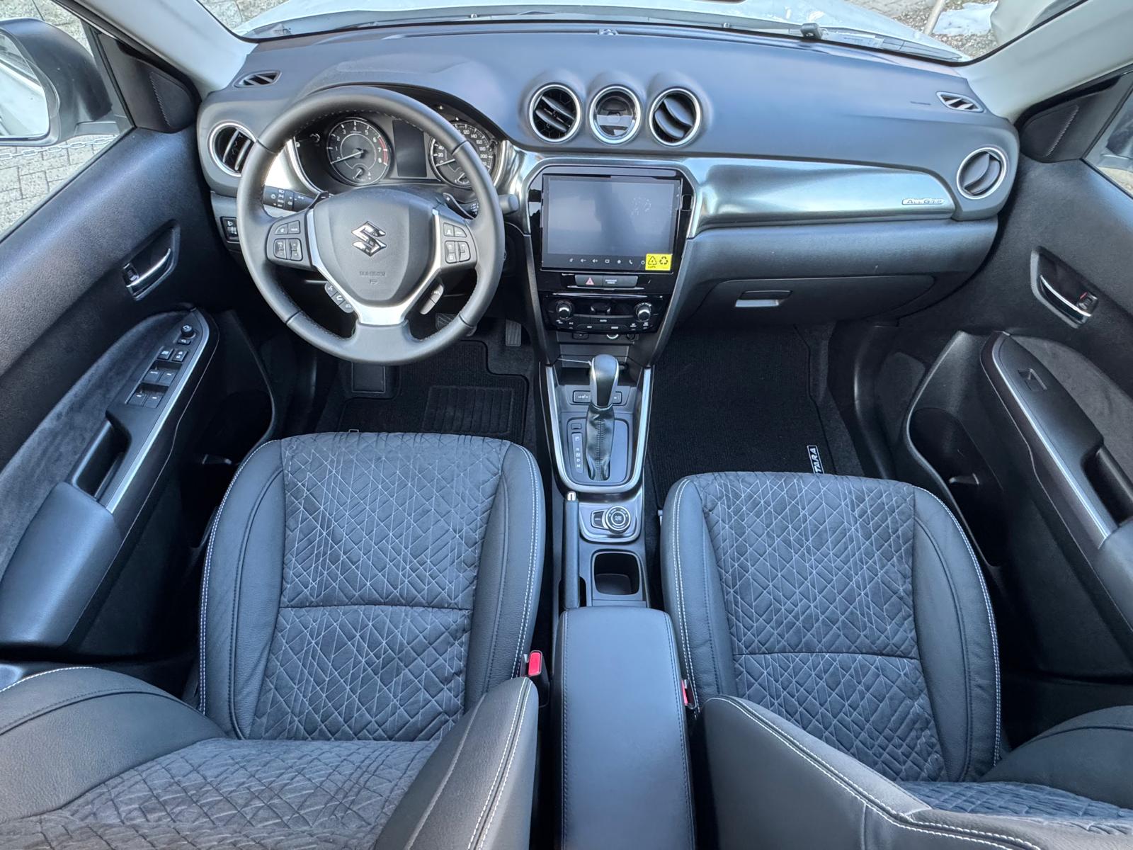 SUZUKI Vitara 1.4 Boosterjet Compact Top 4x4 Hybrid Automatic-image-6