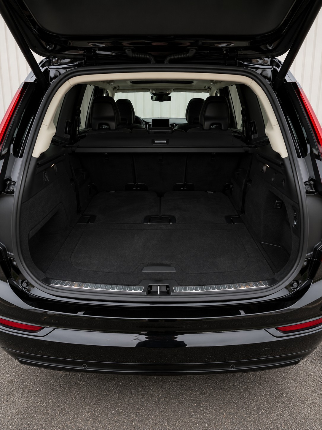 VOLVO XC90 T8 eAWD PluginHybrid Ultra Dark Geartronic-image-8