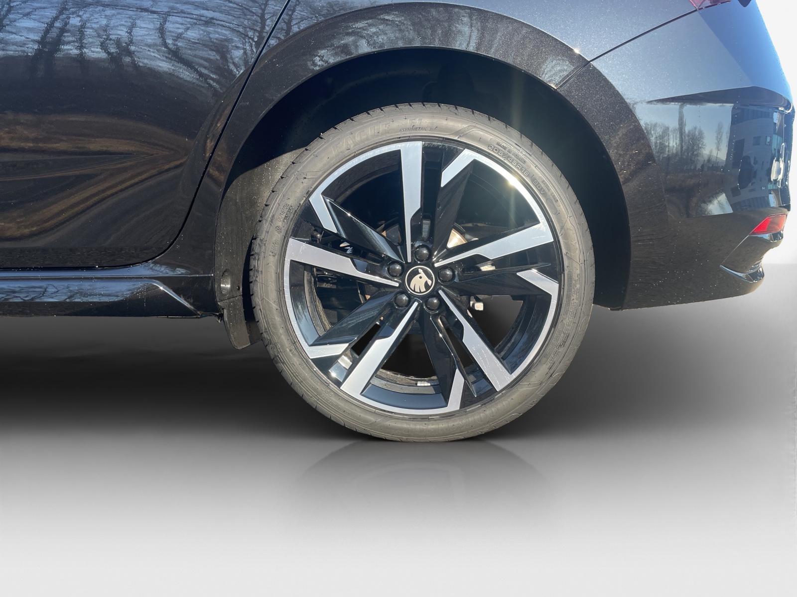 SKODA Scala 1.0 TSI Monte Carlo DSG-image-13