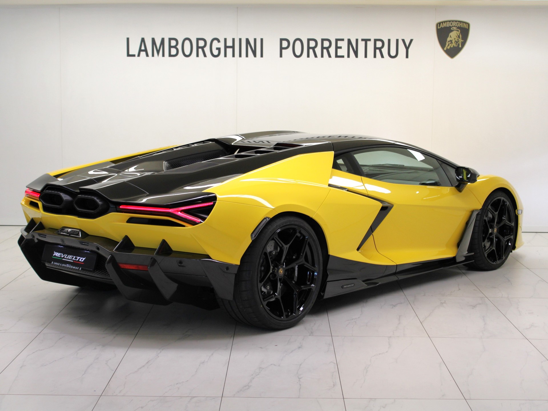 LAMBORGHINI Revuelto HPEV-image-2