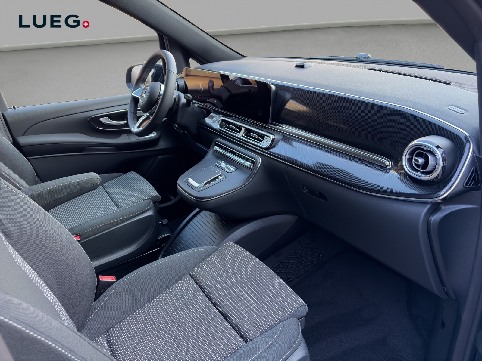 MERCEDES-BENZ V 250 d lang 4Matic Trend 9G-Tronic-image-8