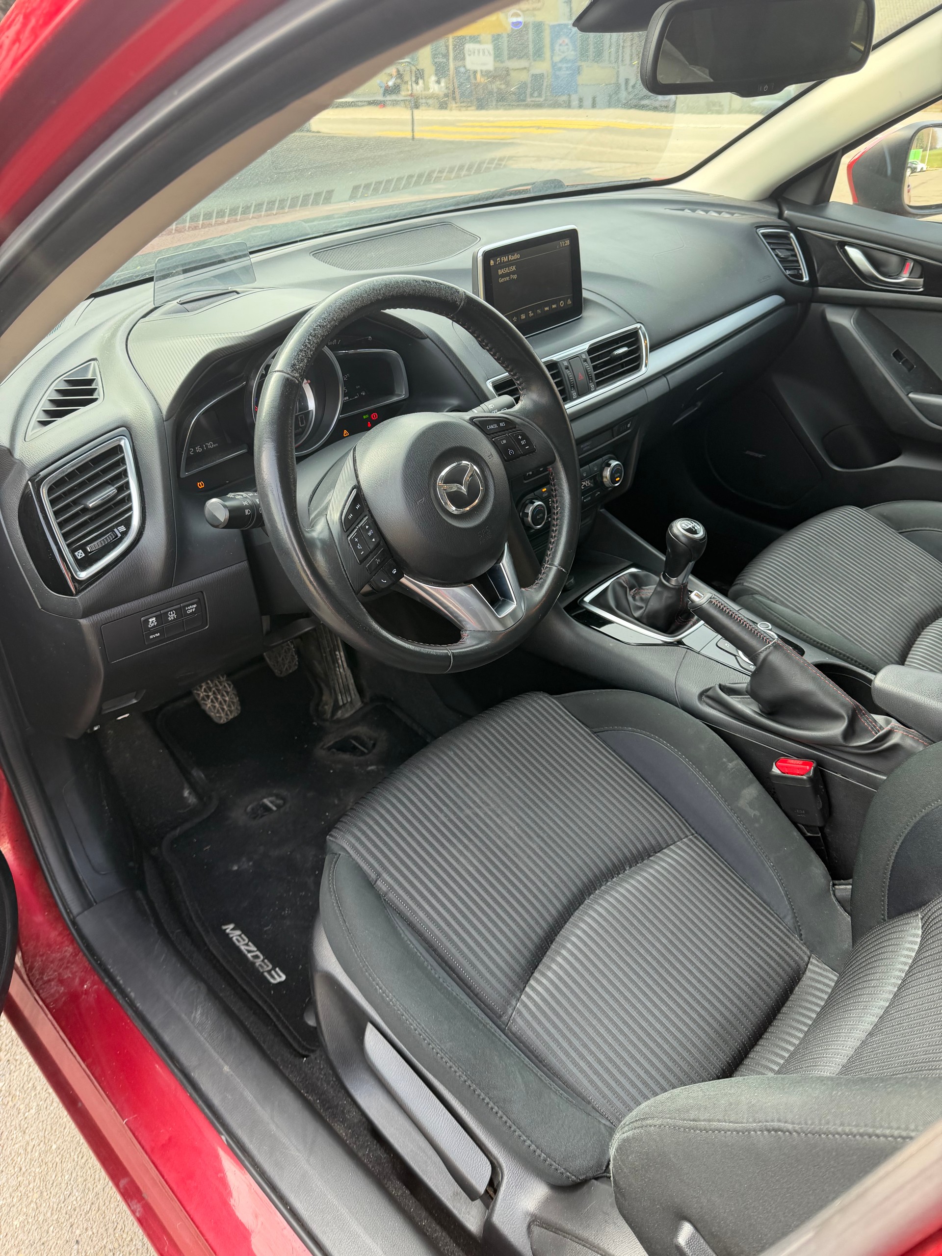 MAZDA 3 2.2 16V CD Revolution-image-13