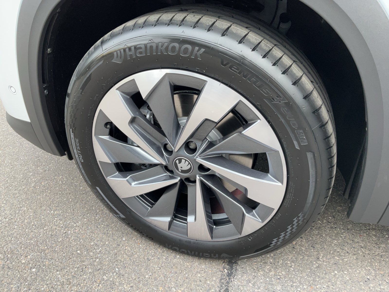SKODA Kodiaq 2.0 TDI Dynamic 4x4-image-14