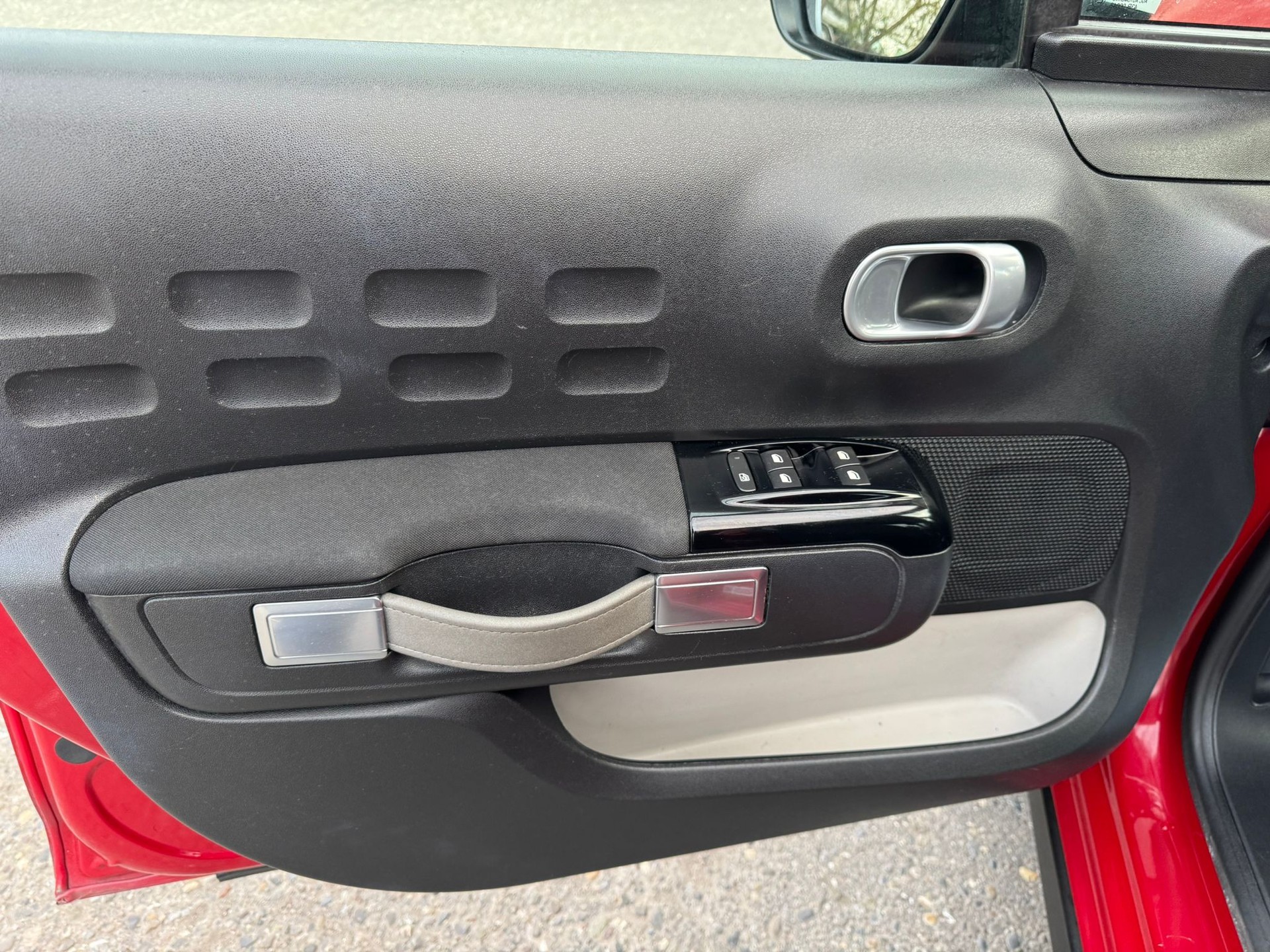 CITROEN C3 1.2i PureTech Shine-image-13