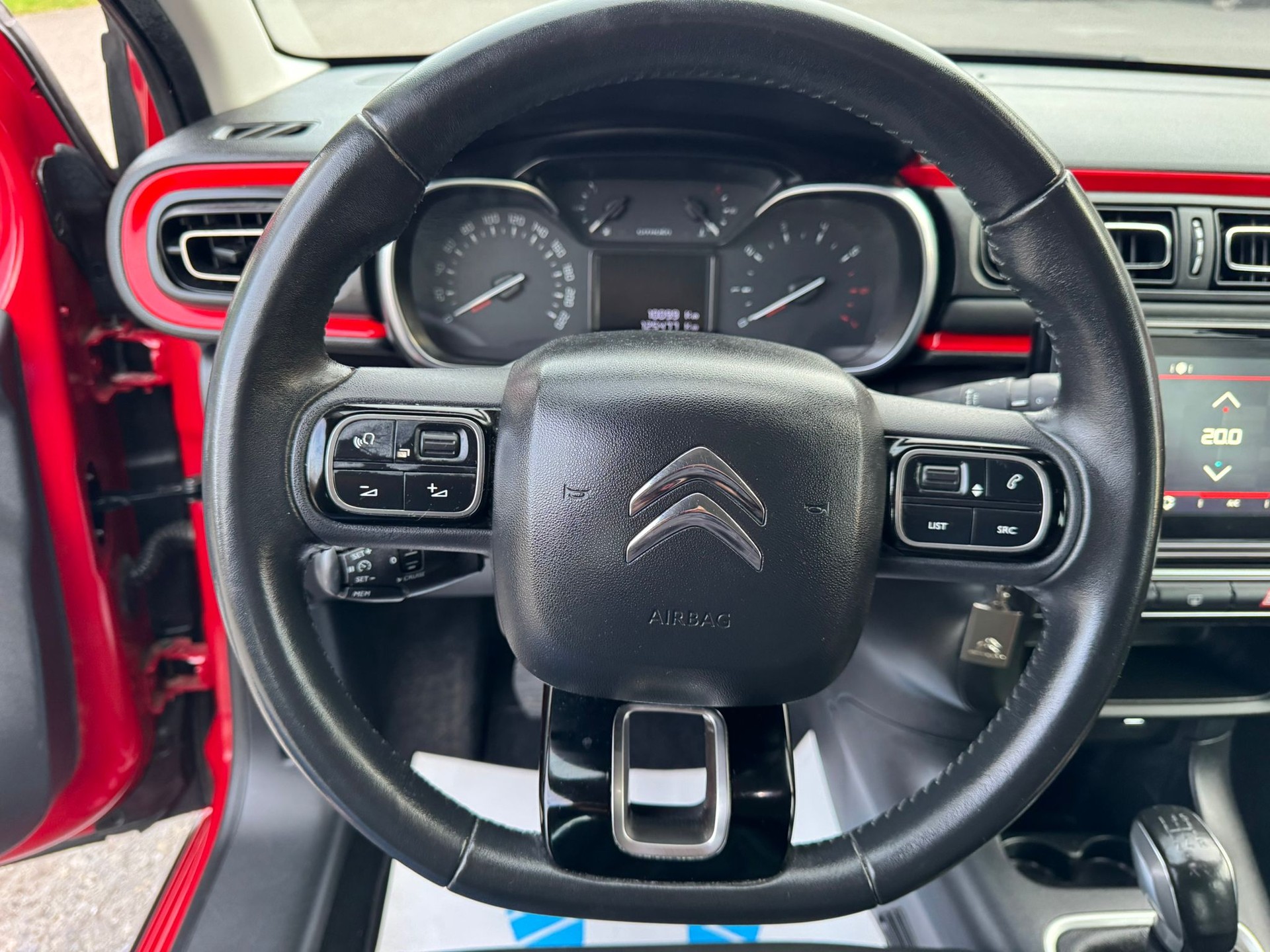 CITROEN C3 1.2i PureTech Shine-image-17