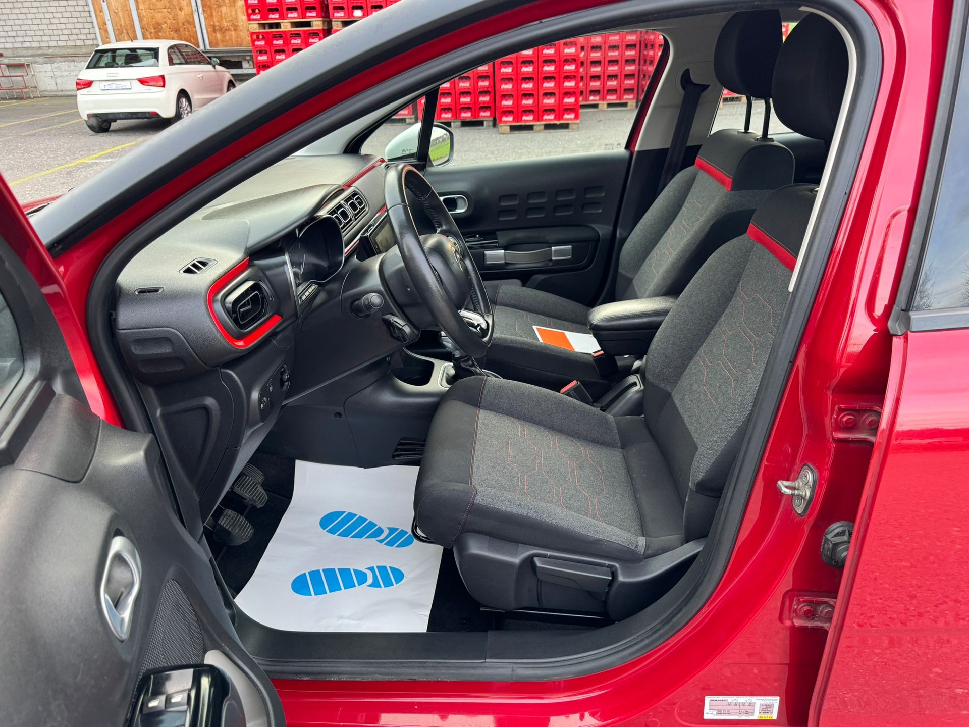 CITROEN C3 1.2i PureTech Shine-image-11