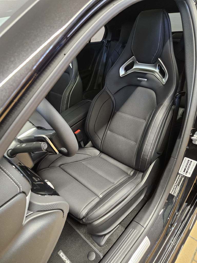MERCEDES-BENZ A 45 S AMG 4matic+-image-5