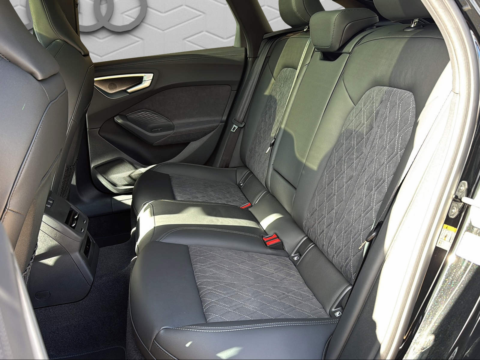 AUDI A5 Avant TDI quattro 150 kW S tronic-image-12