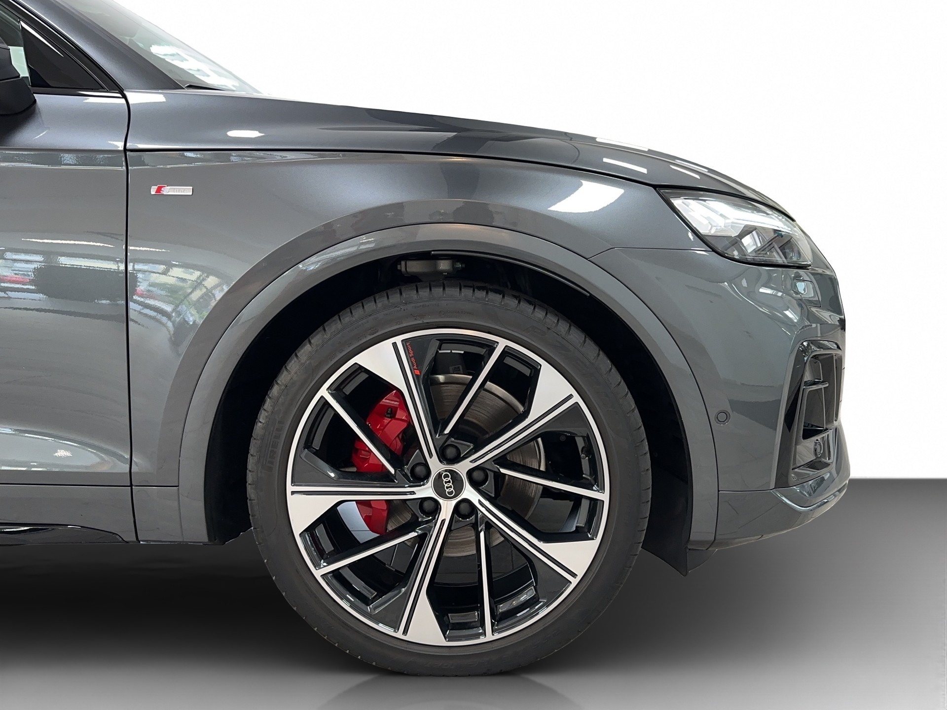 AUDI Q5 45 TFSI S-line quattro S-tronic-image-5